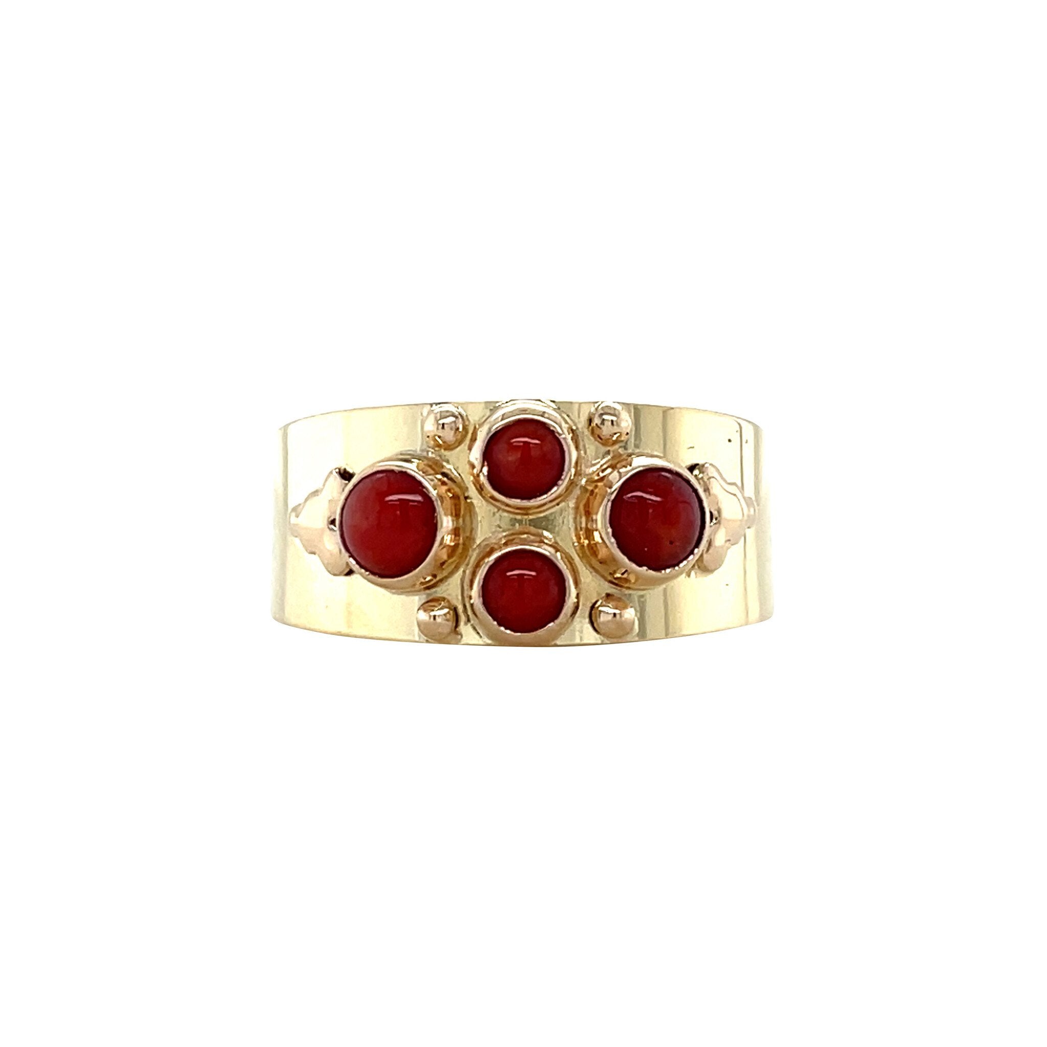 Vintage gold ring with blood coral, 14 kt
