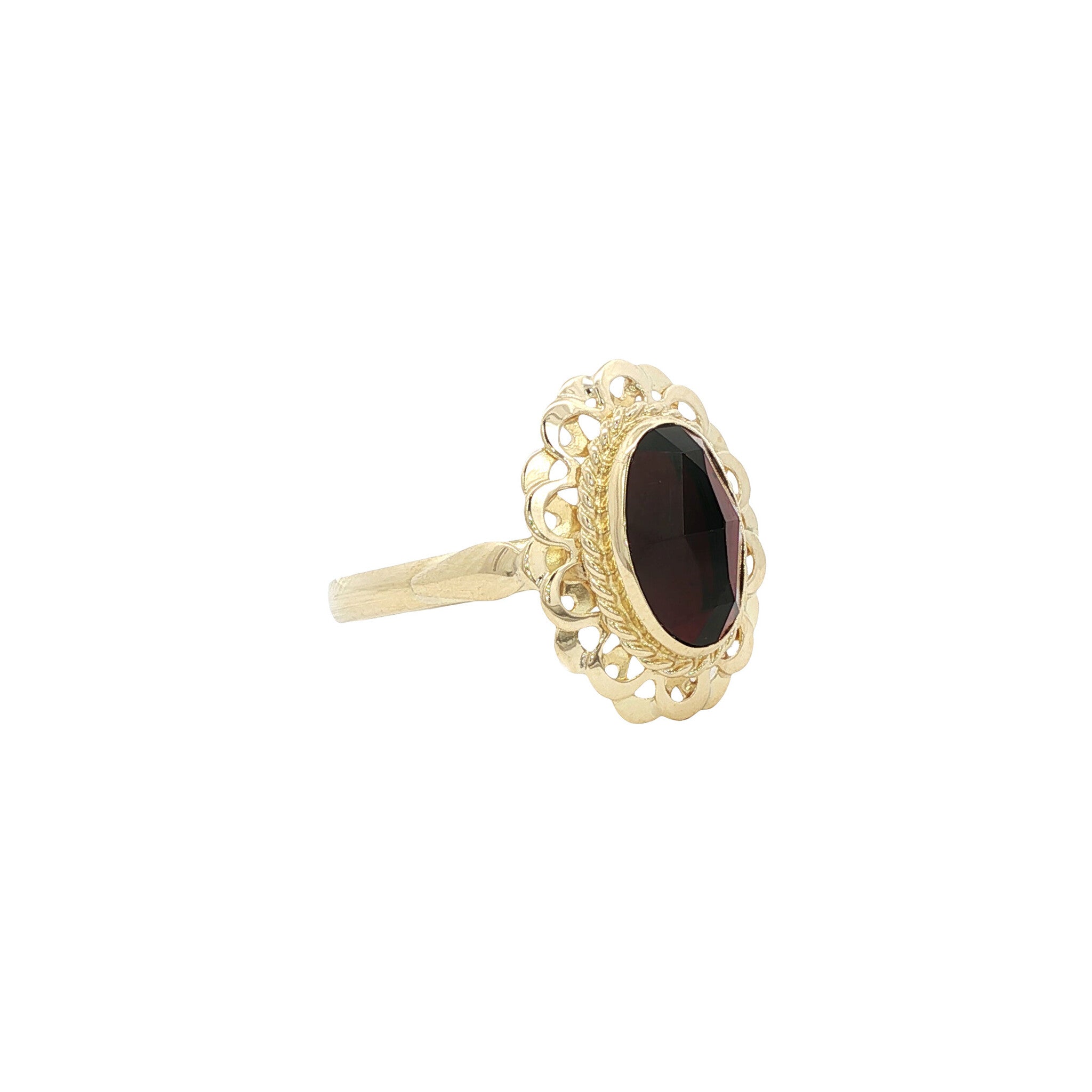 Gouden ring met granaat 14 kt