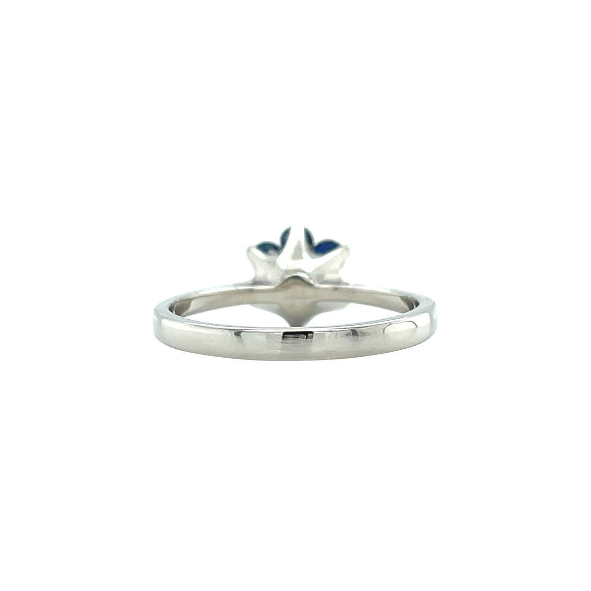 Vintage 12 kt gold entourage ring with sapphire and diamond