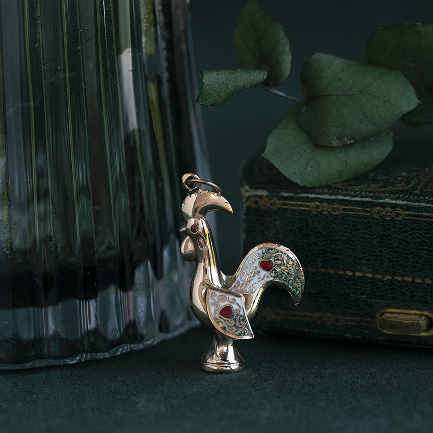 Roségouden vintage haan hanger met emaille 18 krt