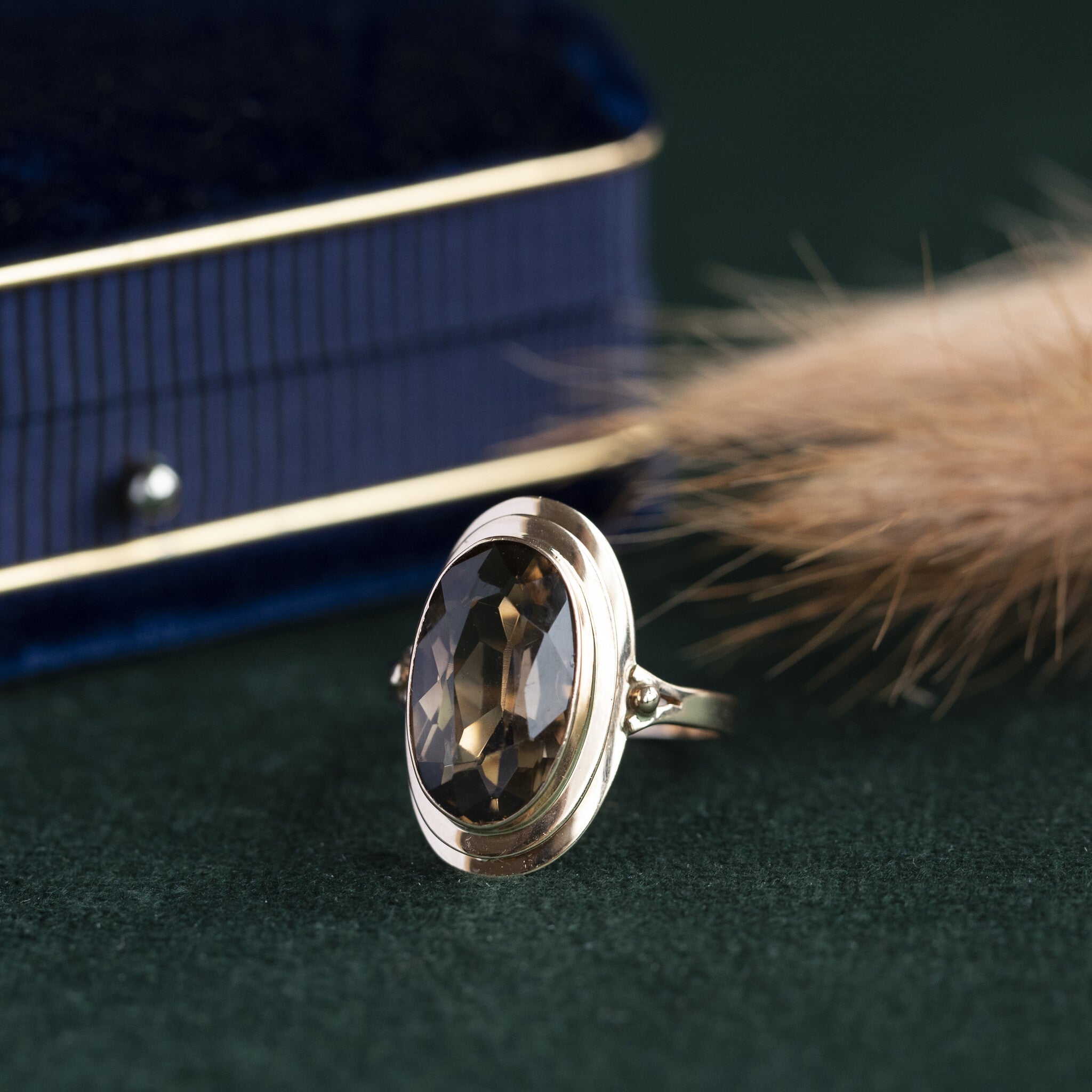 14 kt gold ring with smoky topaz