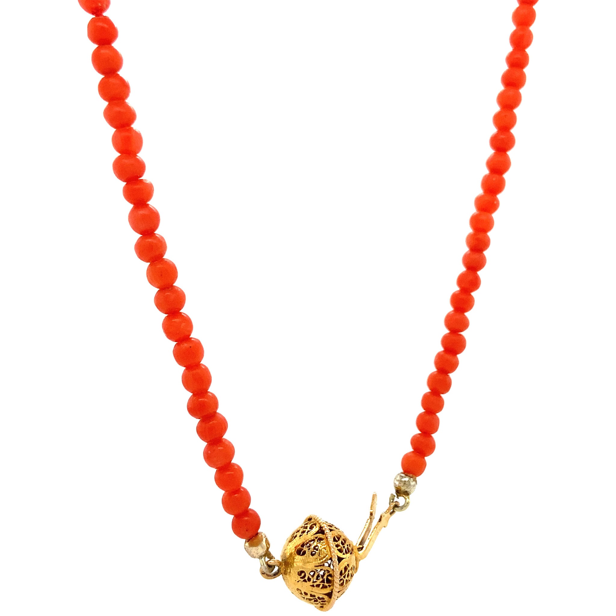 Red coral necklace with 14 kt gold clasp