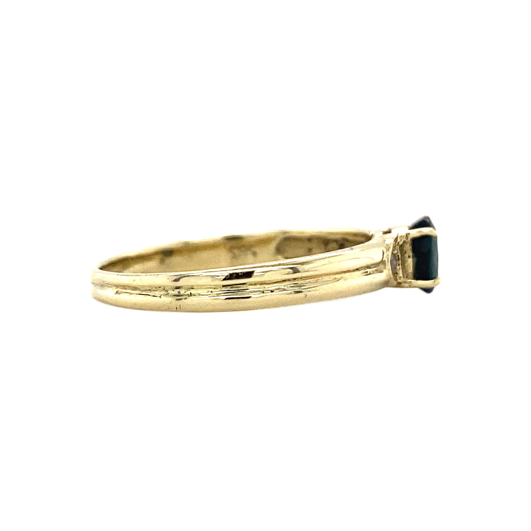 14 kt gold ring with sapphire and diamond