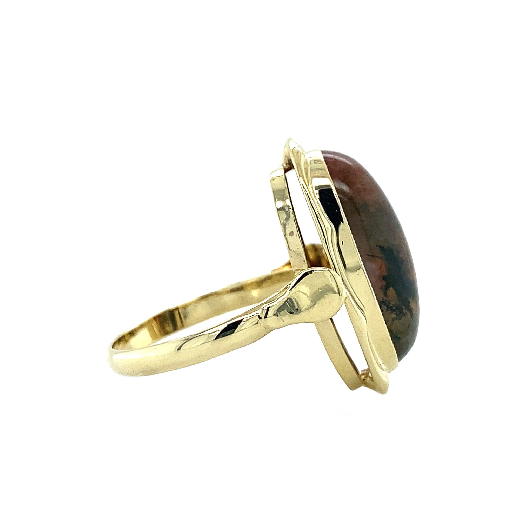 14 kt gold ring with moss agate