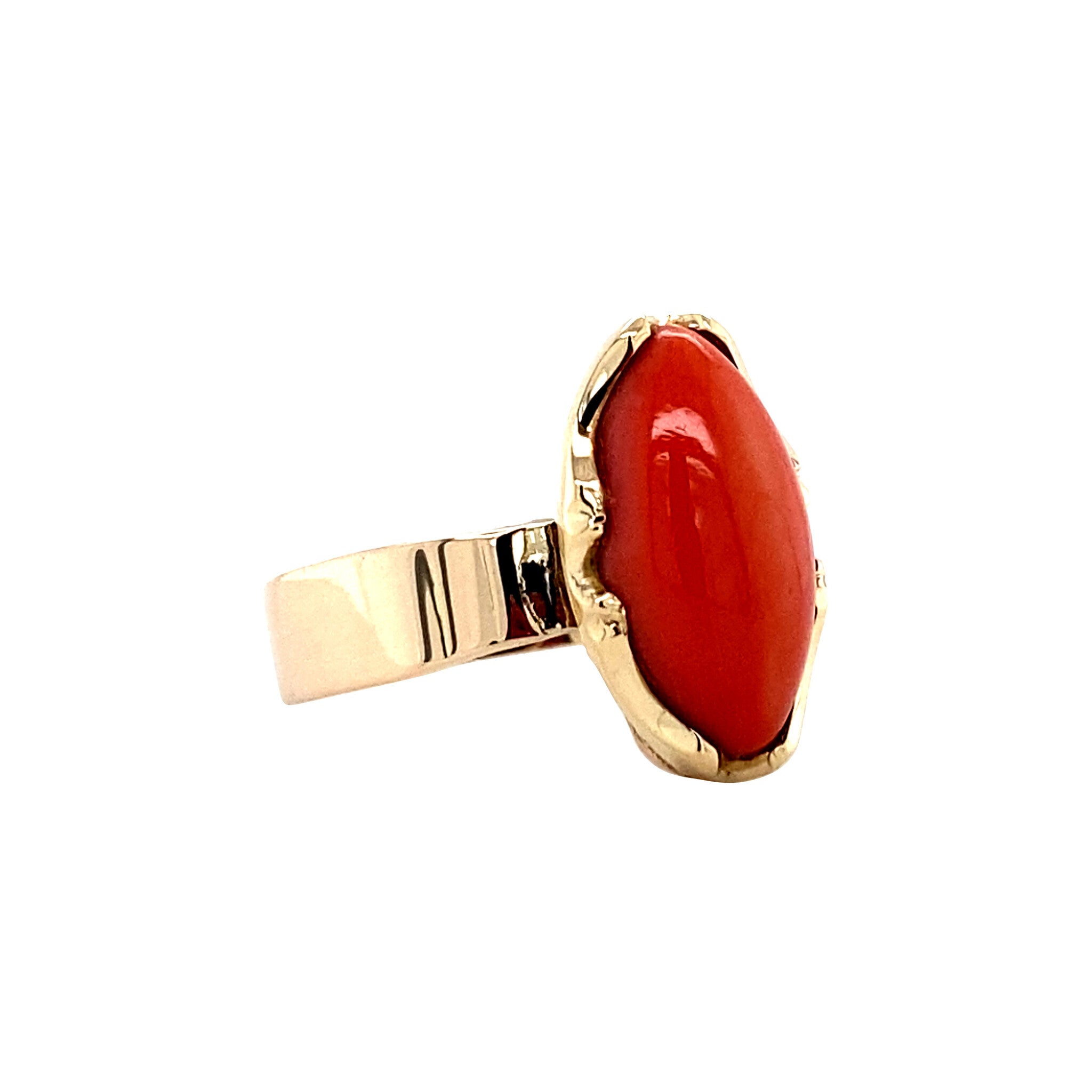 Ring with blood coral 12 krt
