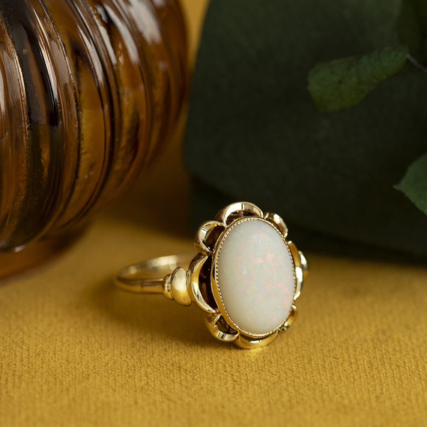 14 kt vintage gold ring with opal