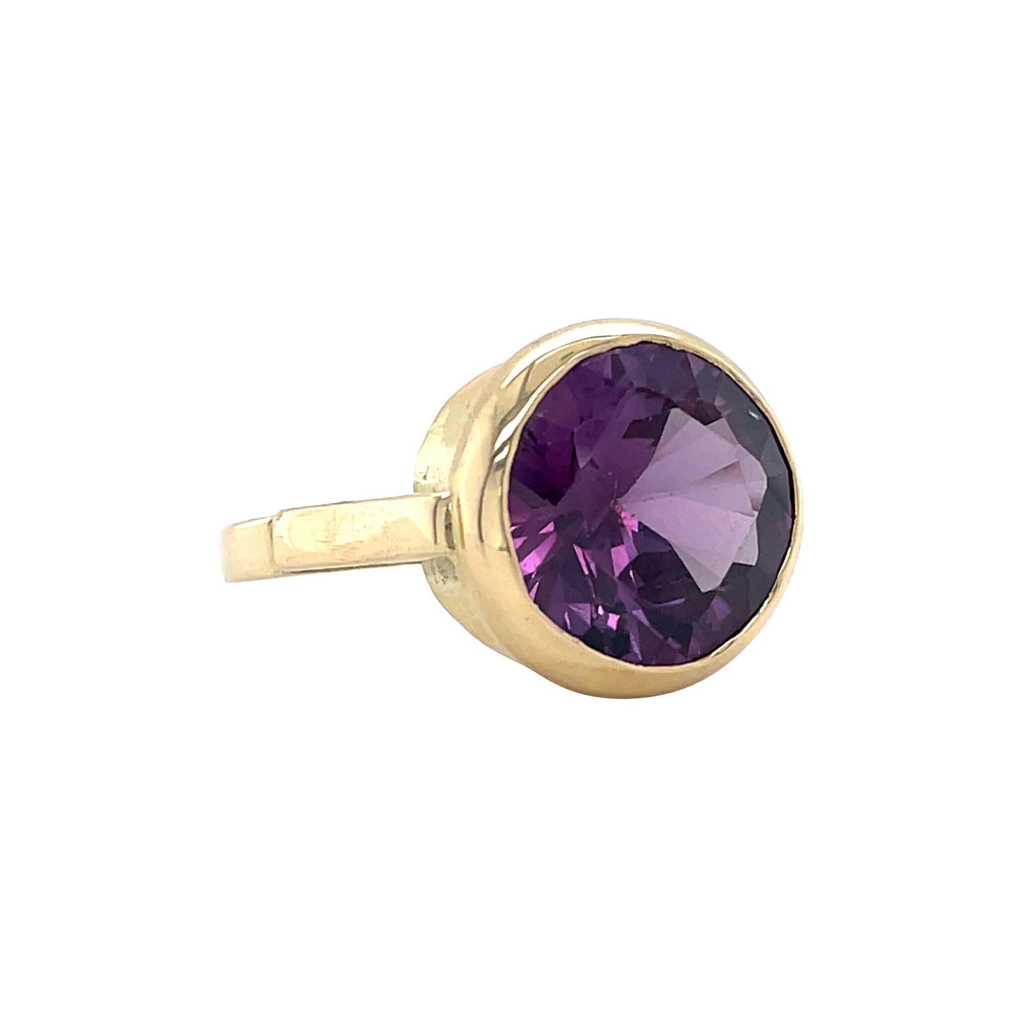 14 kt vintage gold ring with sapphire