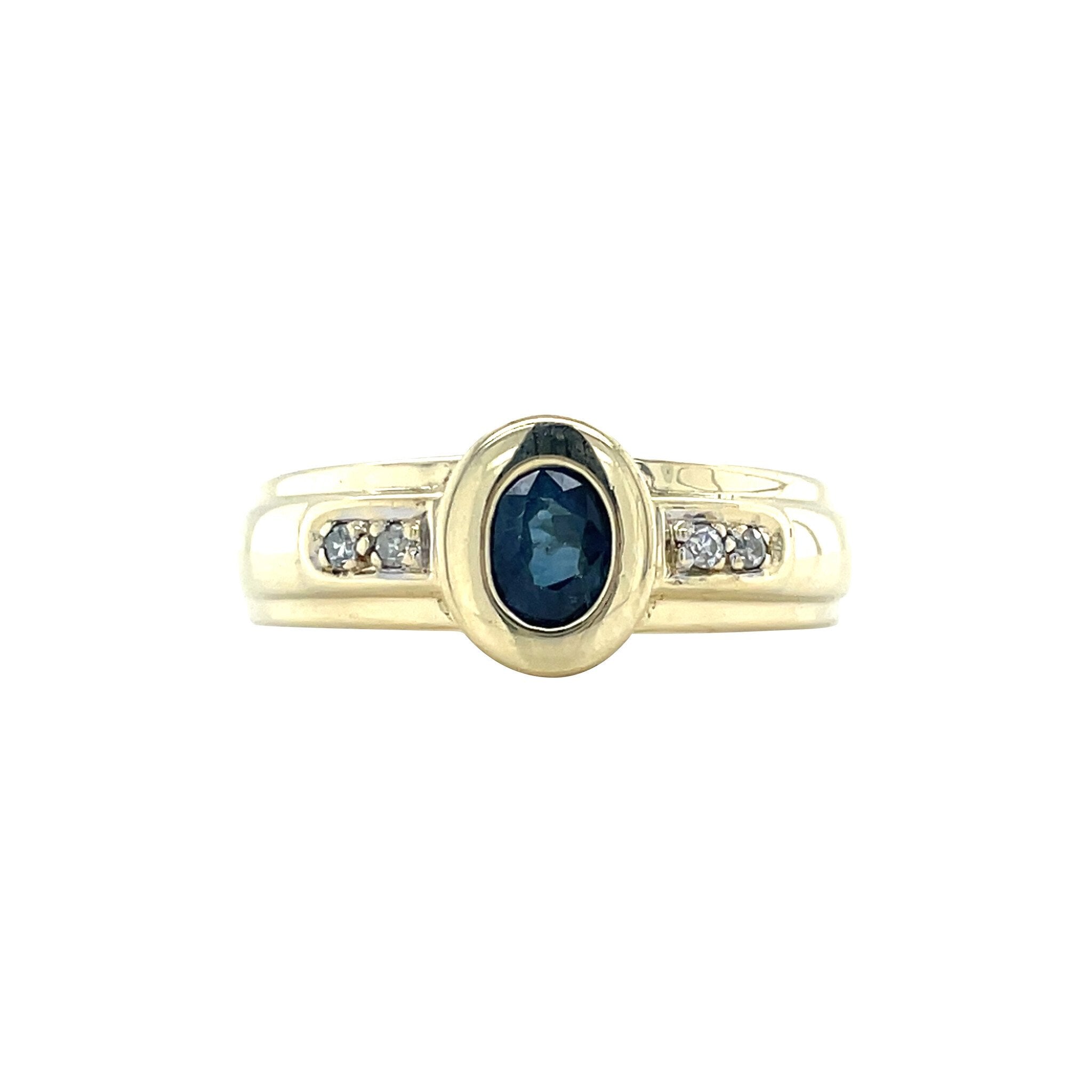 Gold vintage ring with sapphire and diamond 14 kt