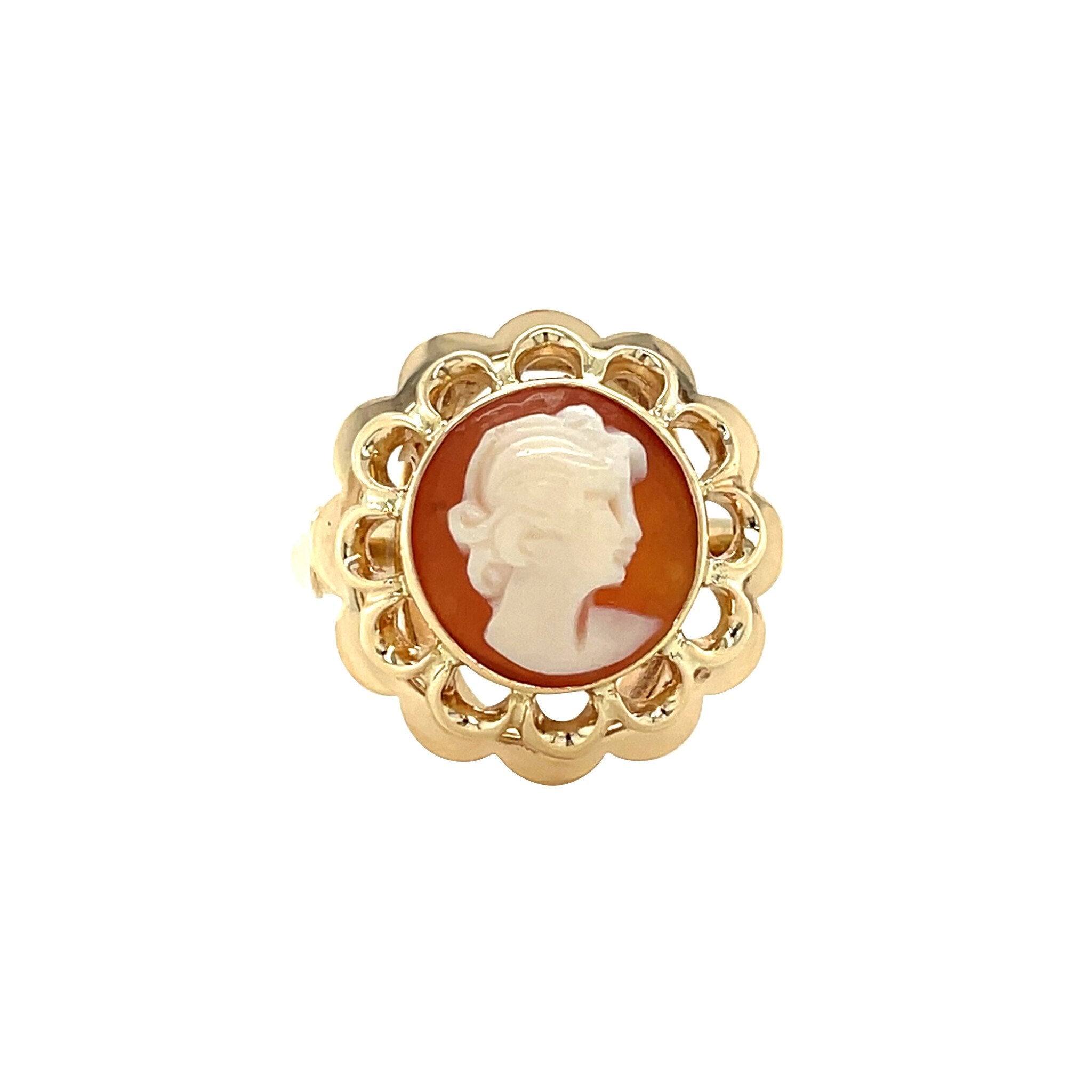 Golden vintage ring with cameo 14 kt