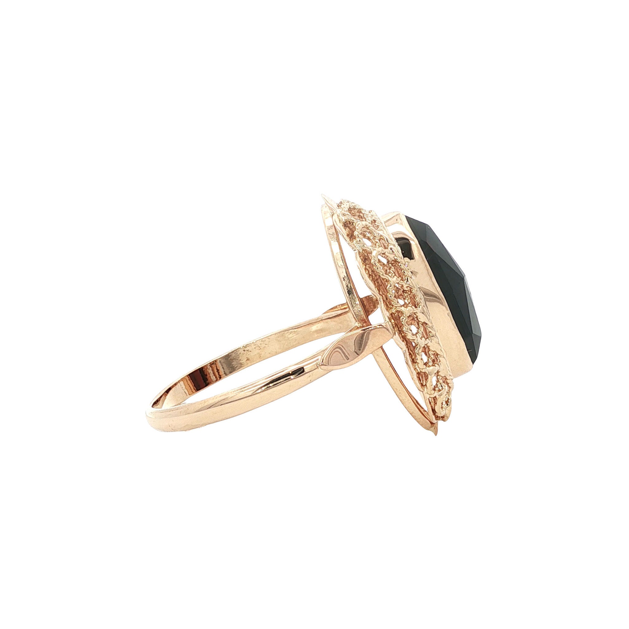Gold vintage ring with garnet 14 kt