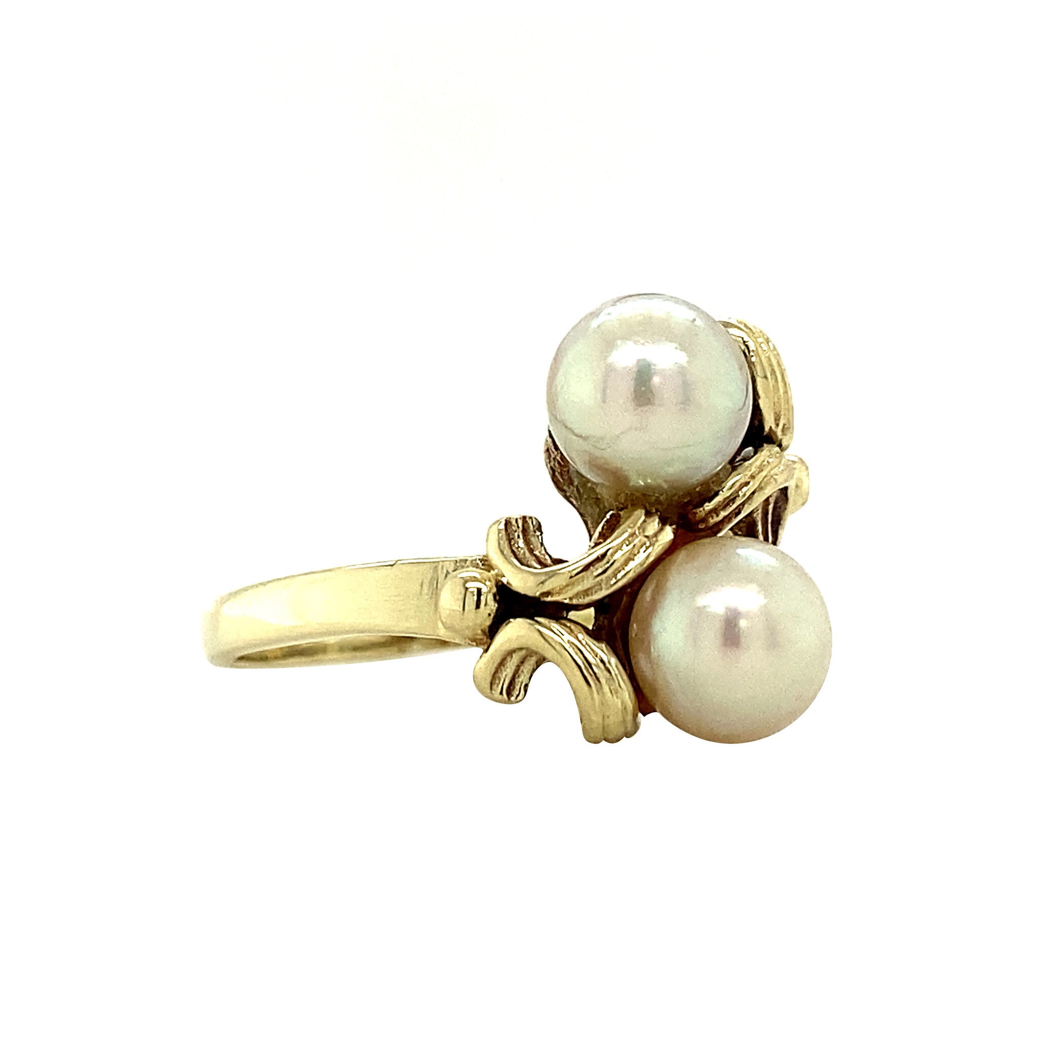 14 kt gold ring with pearls