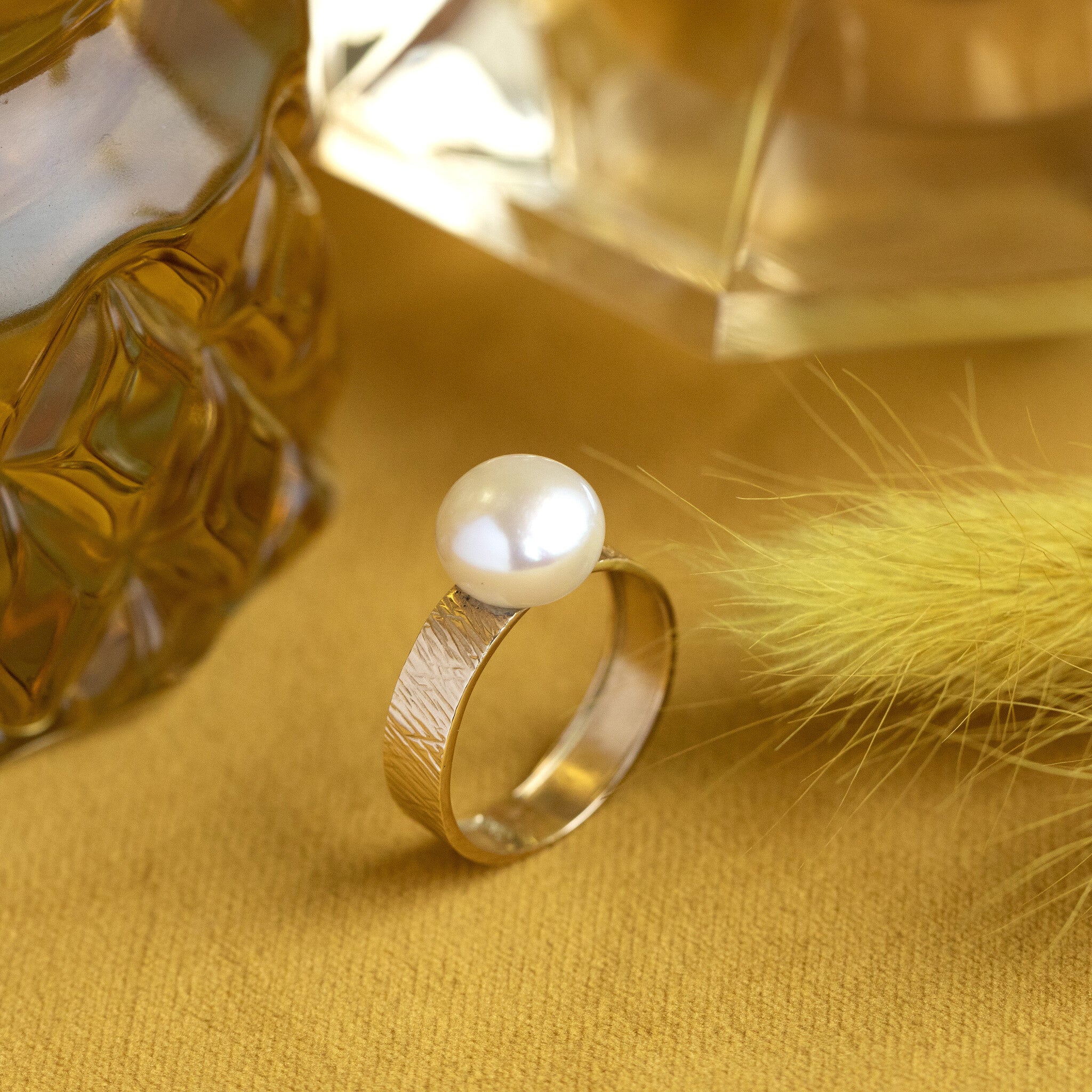 Gouden ring met parel 18 krt