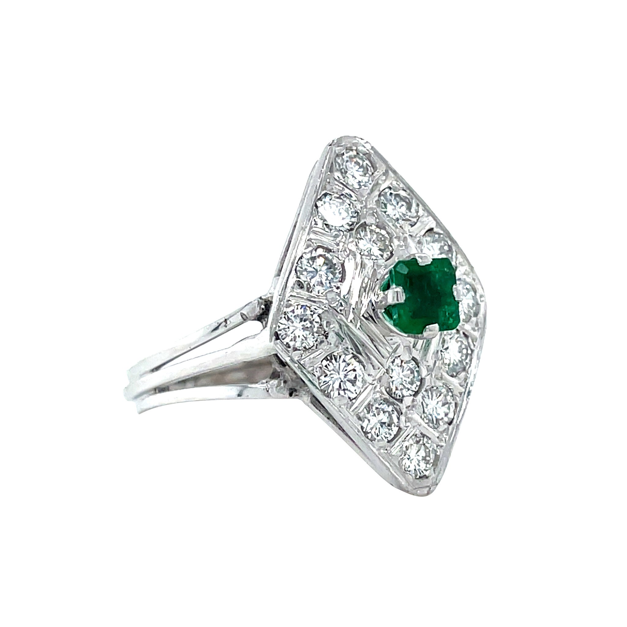 White gold vintage cocktail ring with emerald and diamond 18 kt