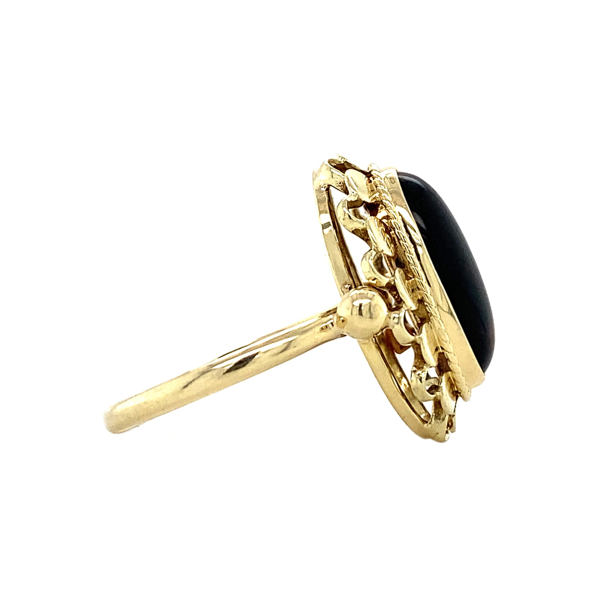 Gold ring with tiger's eye 14 kt