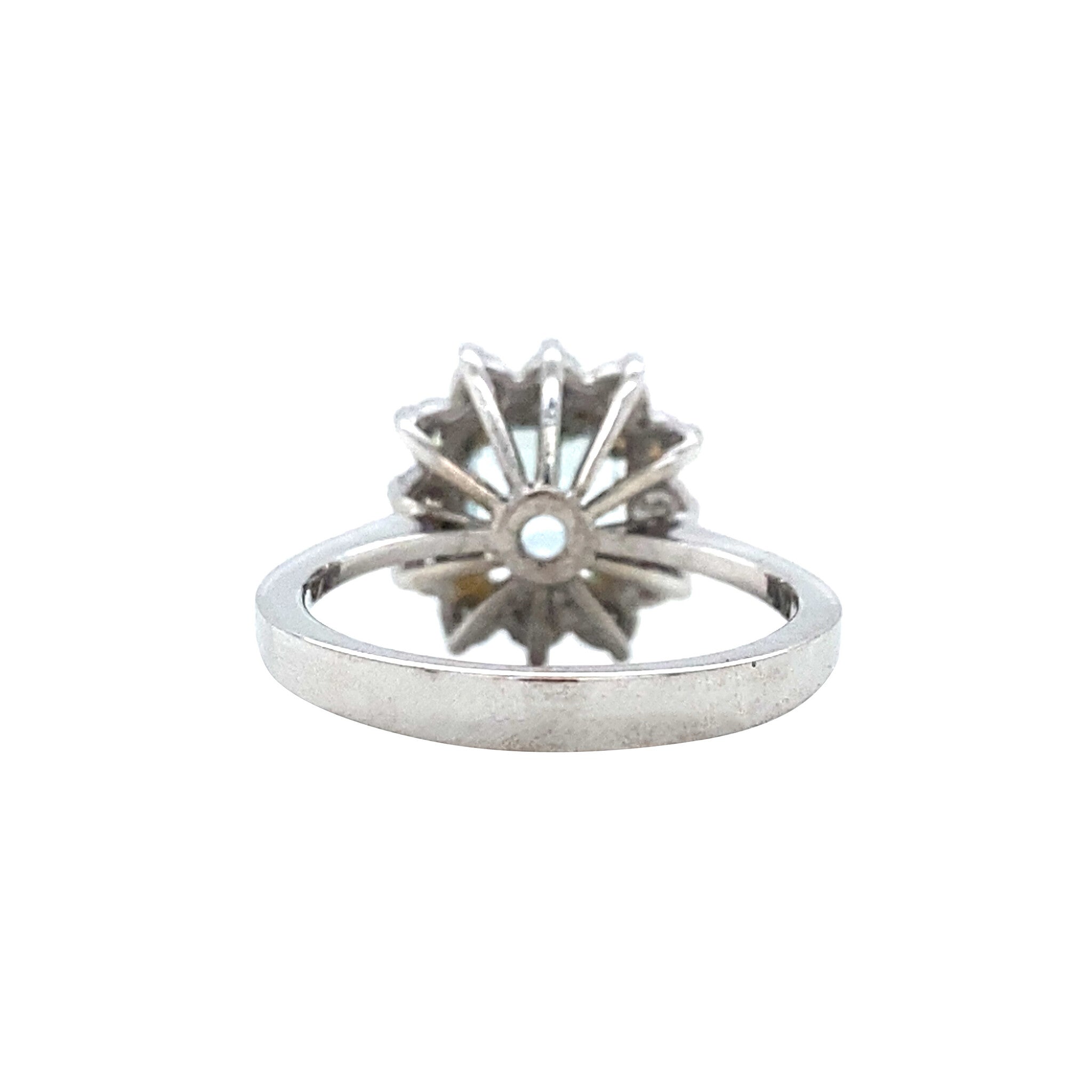 Witgouden ring met aquamarijn en diamant 18 krt