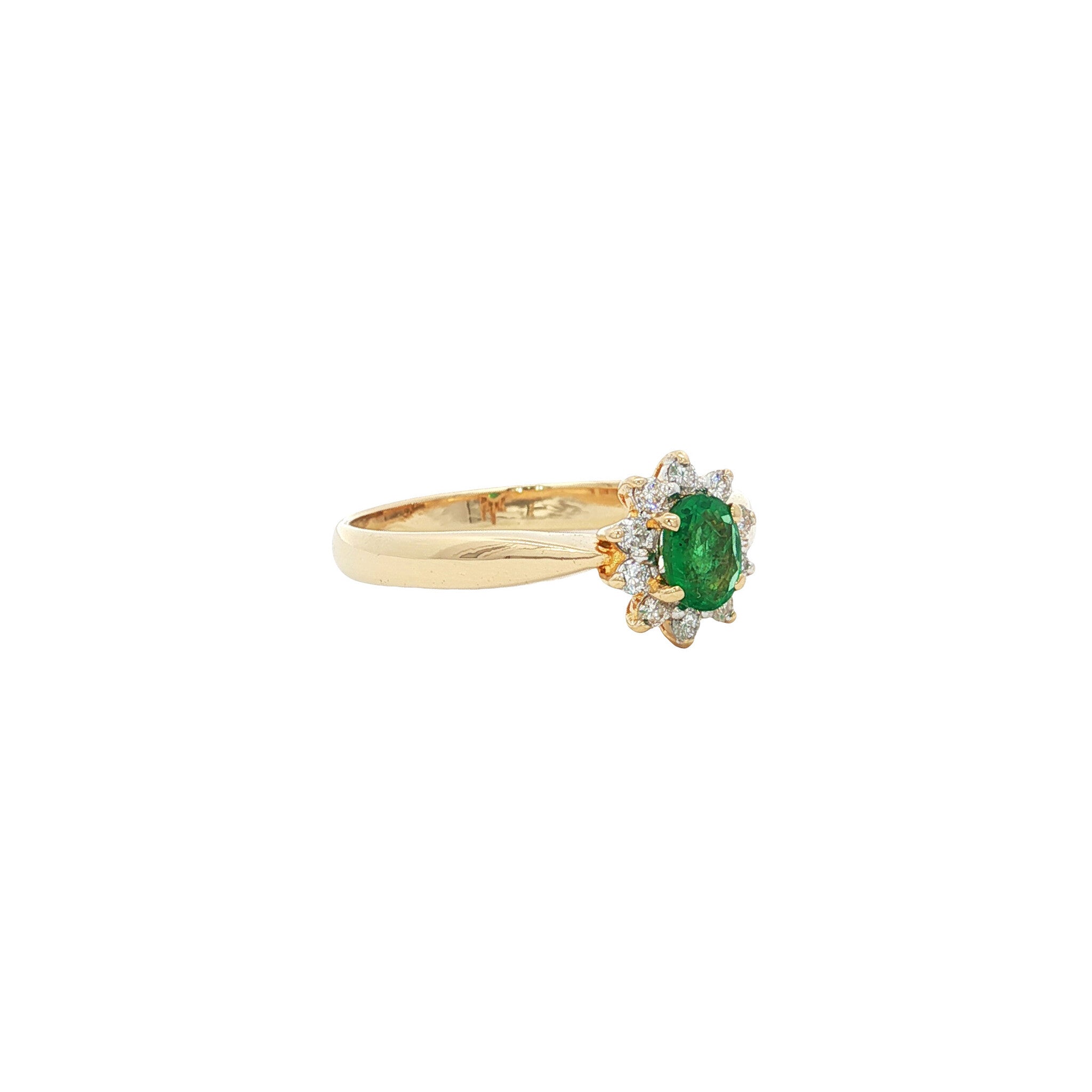 18 kt gold vintage cluster ring with emerald and diamond