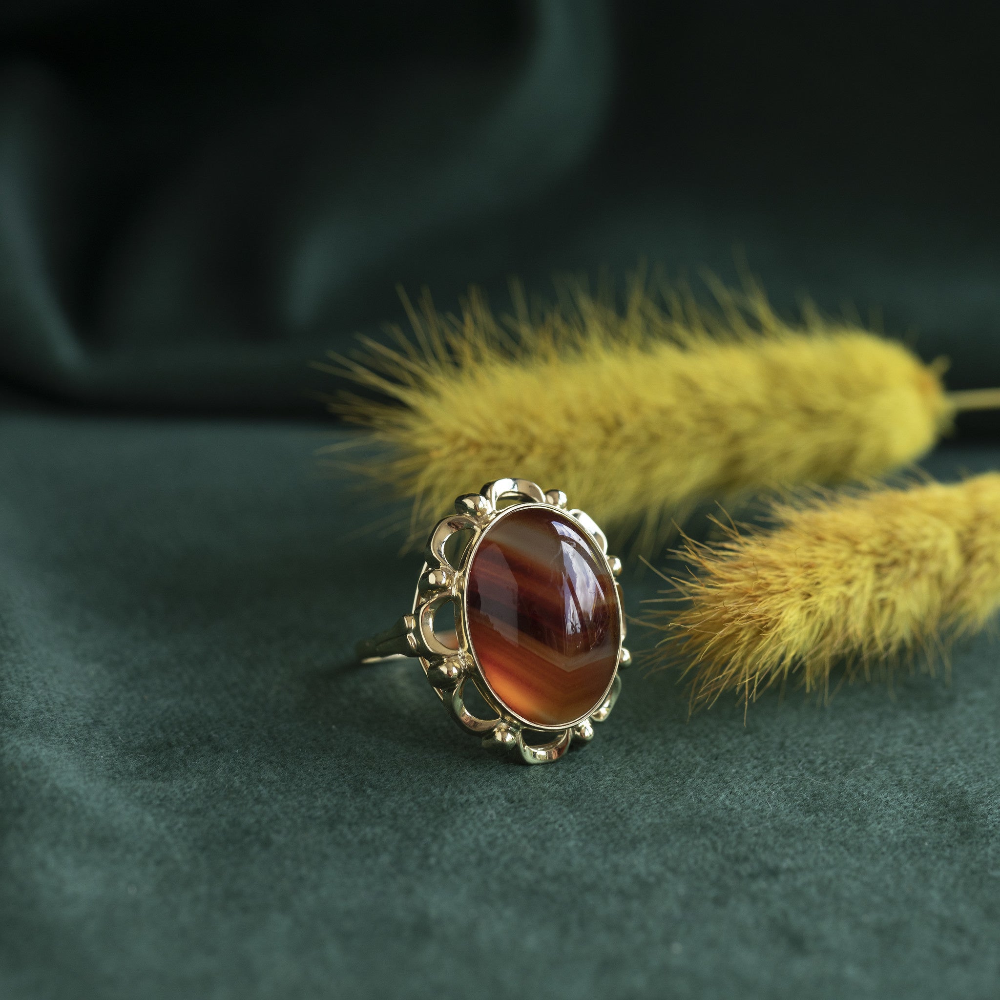 Gold ring with striped agate 14 kt