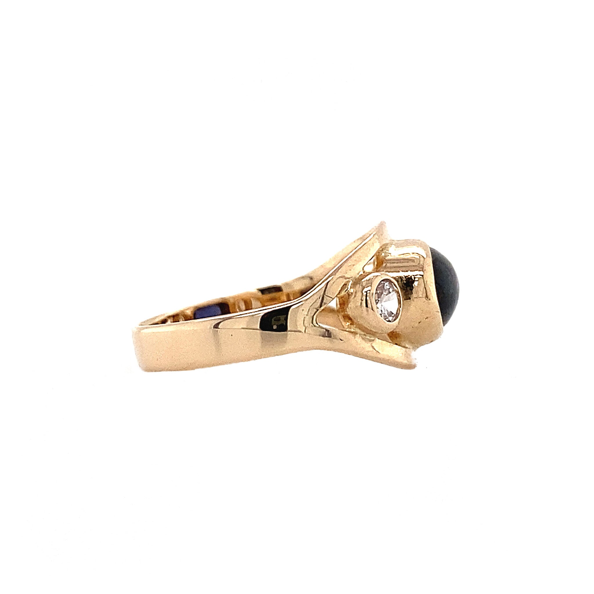 14 kt gold ring with sapphire and zirconia