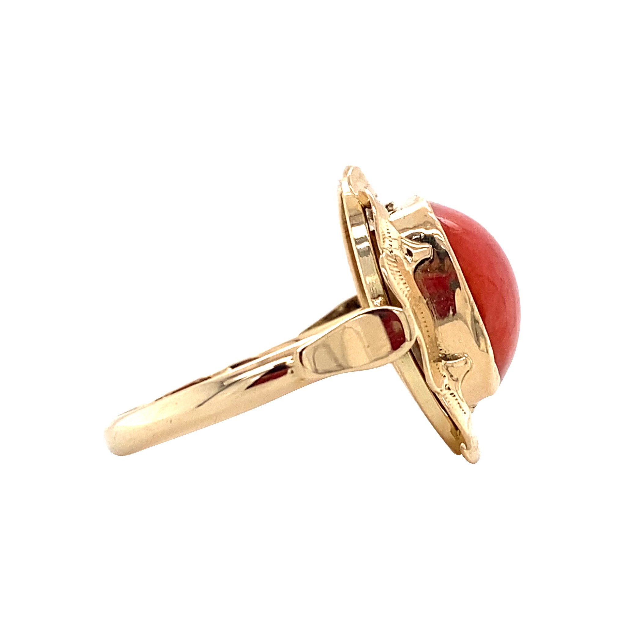 Gouden vintage ring met bloedkoraal 14 krt