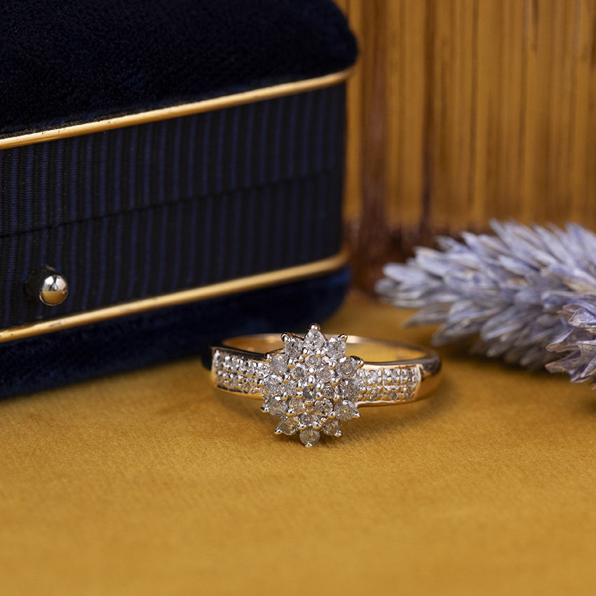 Gouden vintage entourage ring met diamant 14 kt