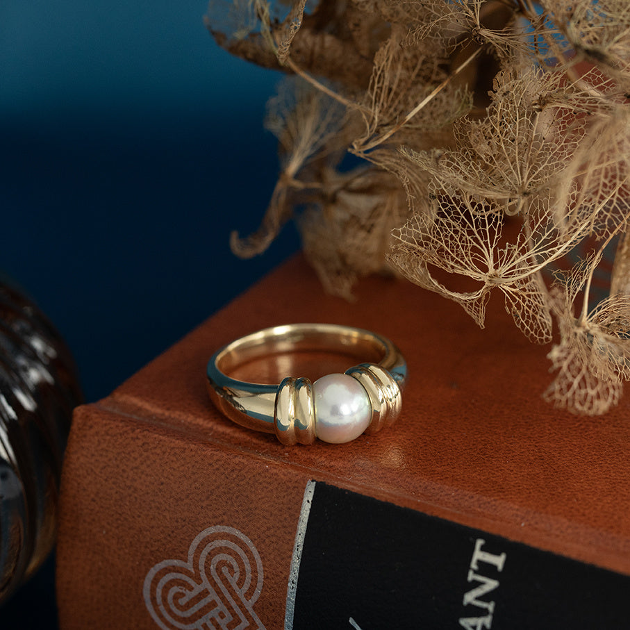 18 kt gold vintage ring with pearl