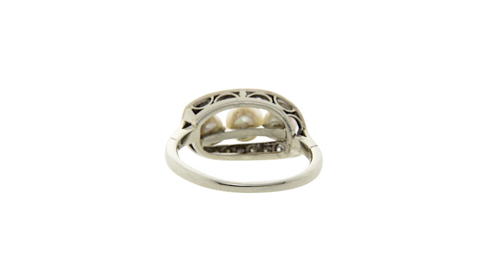 Witgouden ring met parel en diamant 14 krt