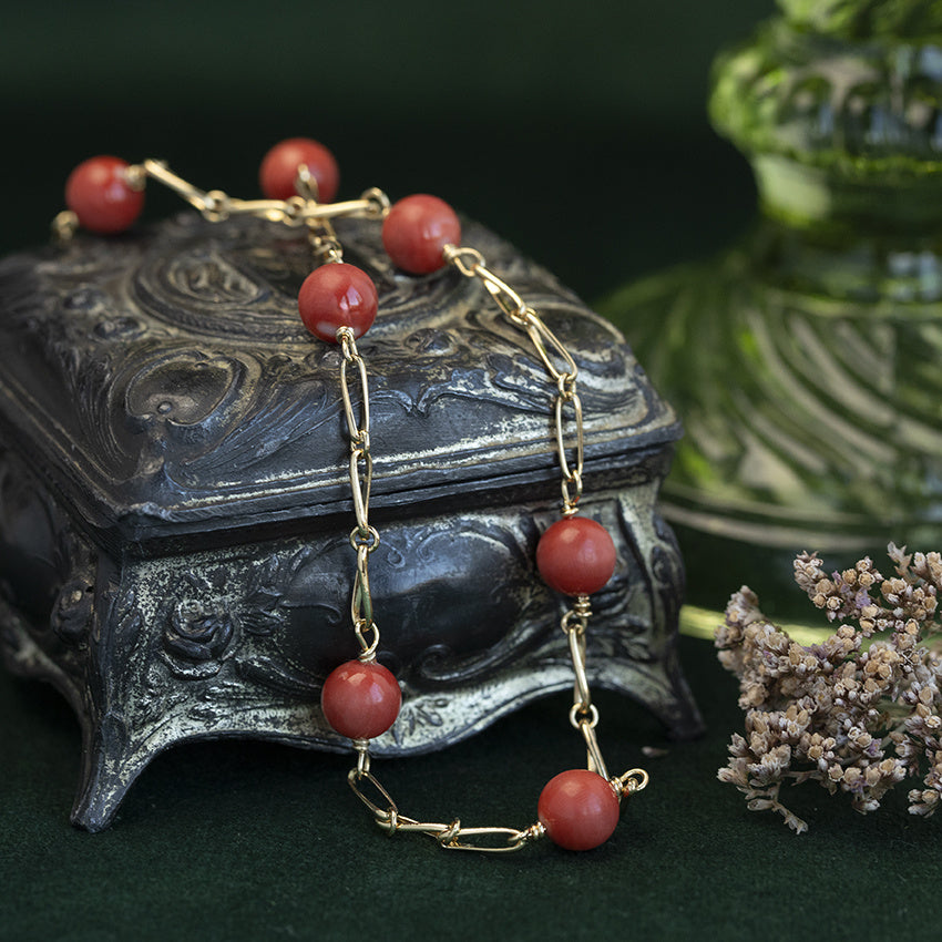 Gouden vintage collier met bloedkoraal 18 kt