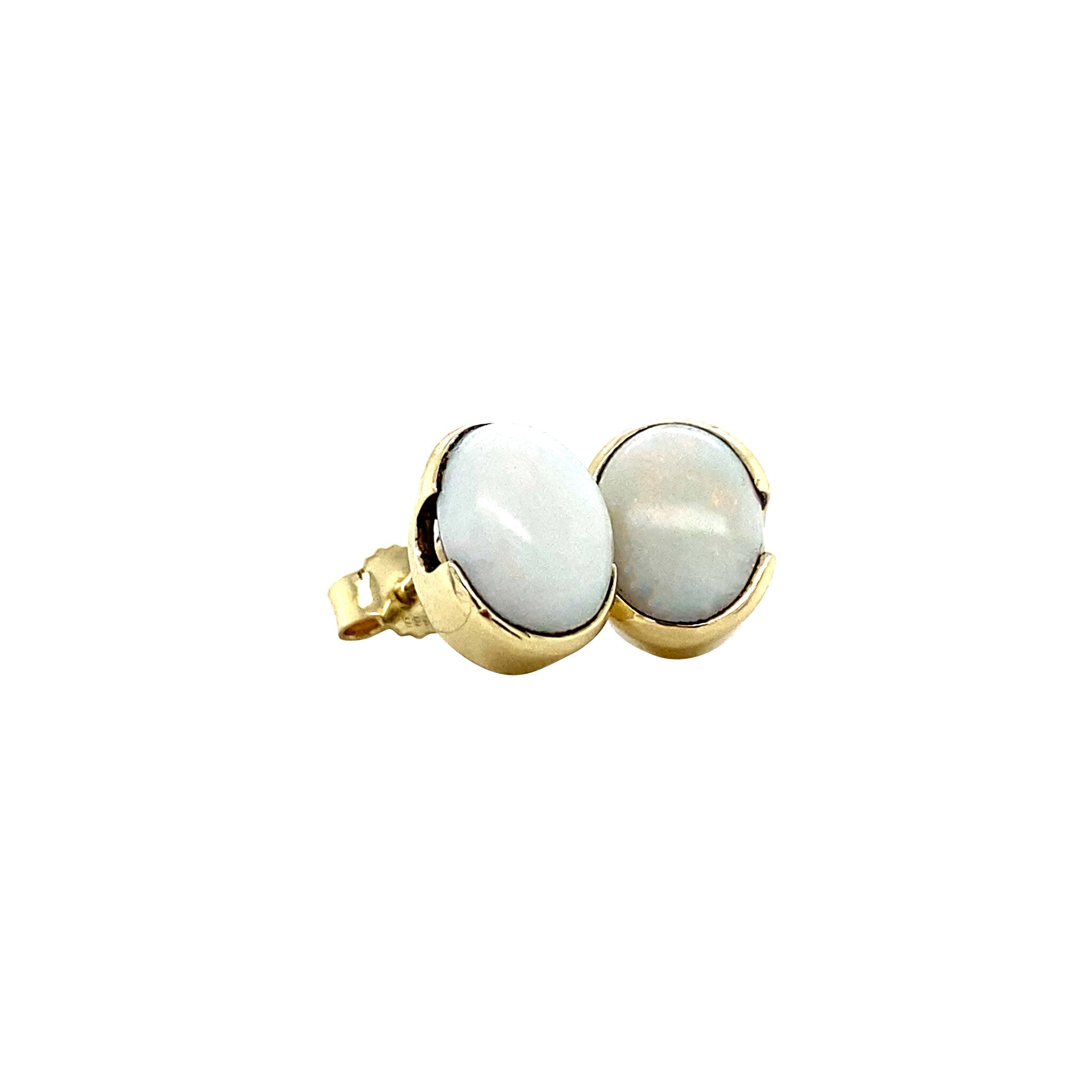 14 kt gold stud earrings with opal