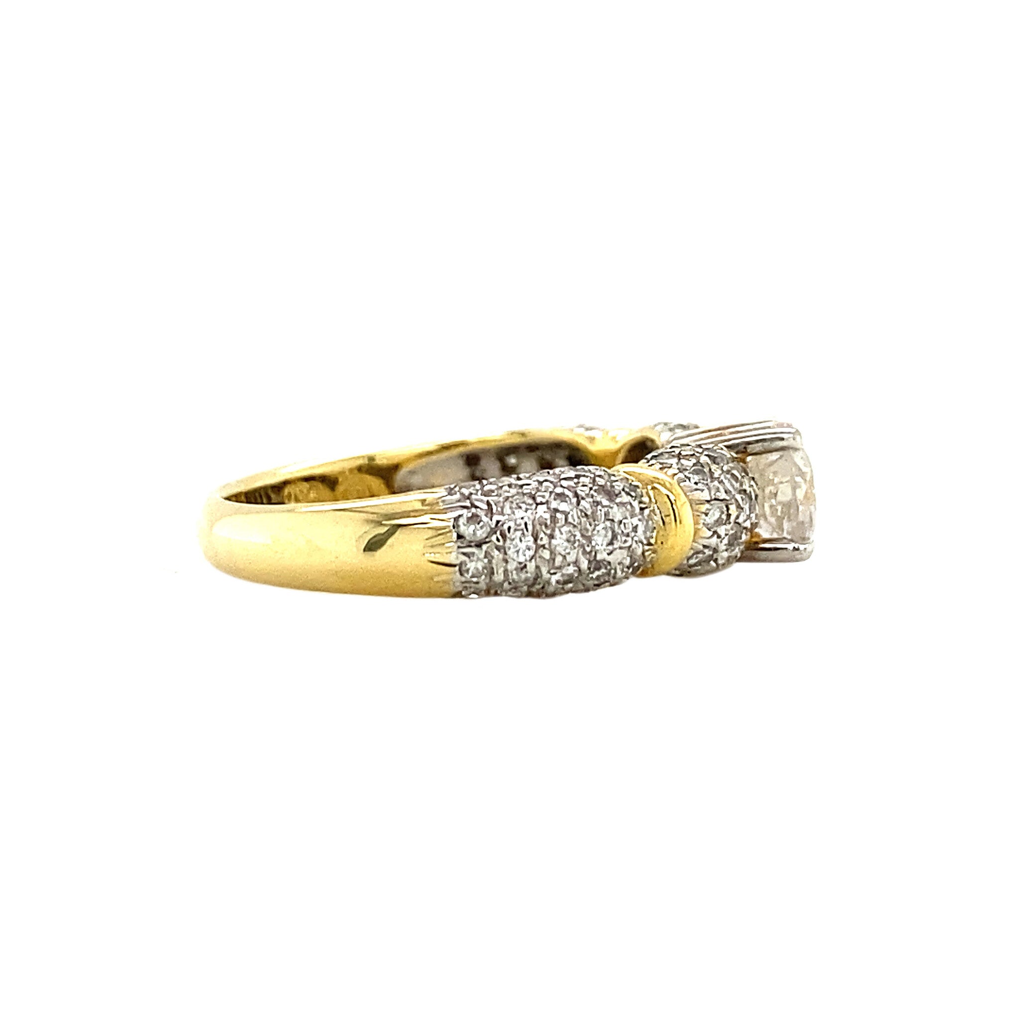 18 kt gold ring with diamond