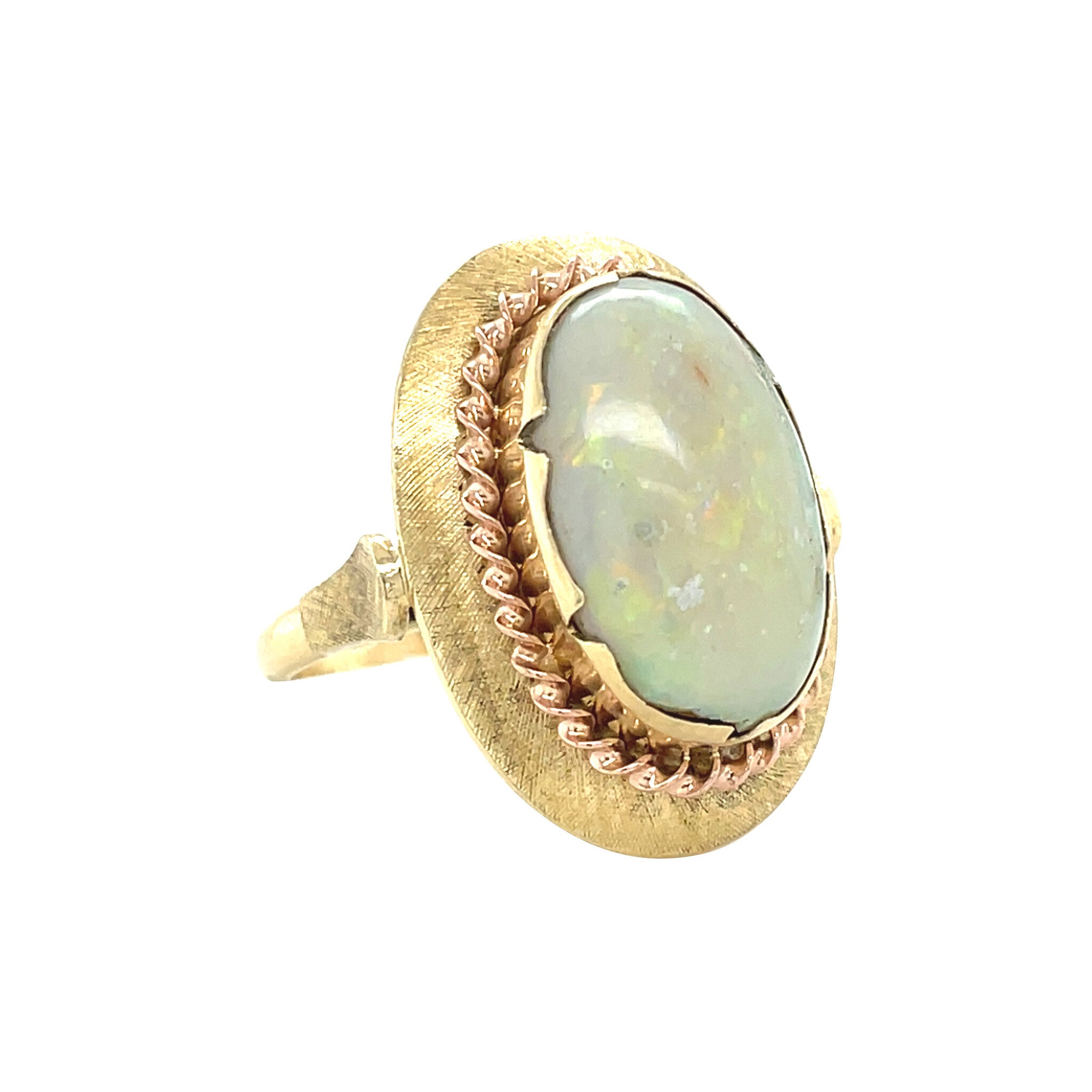 Gold vintage ring with opal 14 kt