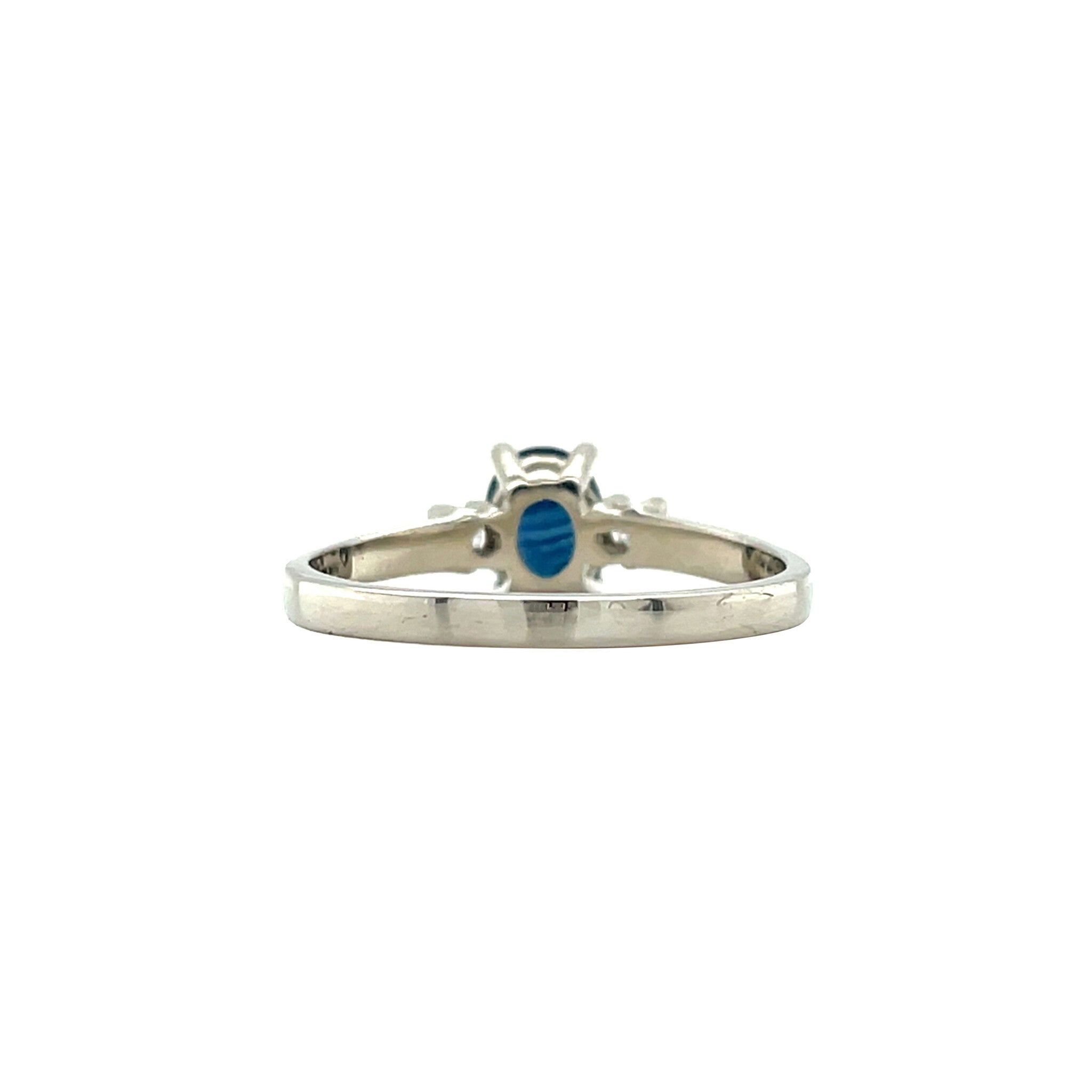 White gold vintage ring with sapphire and diamond 14 kt