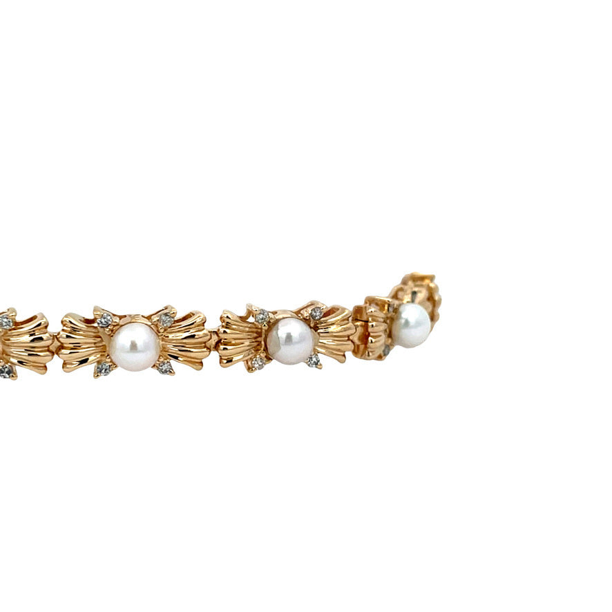 Vintage gold bracelet with pearl and diamond, 14 kt