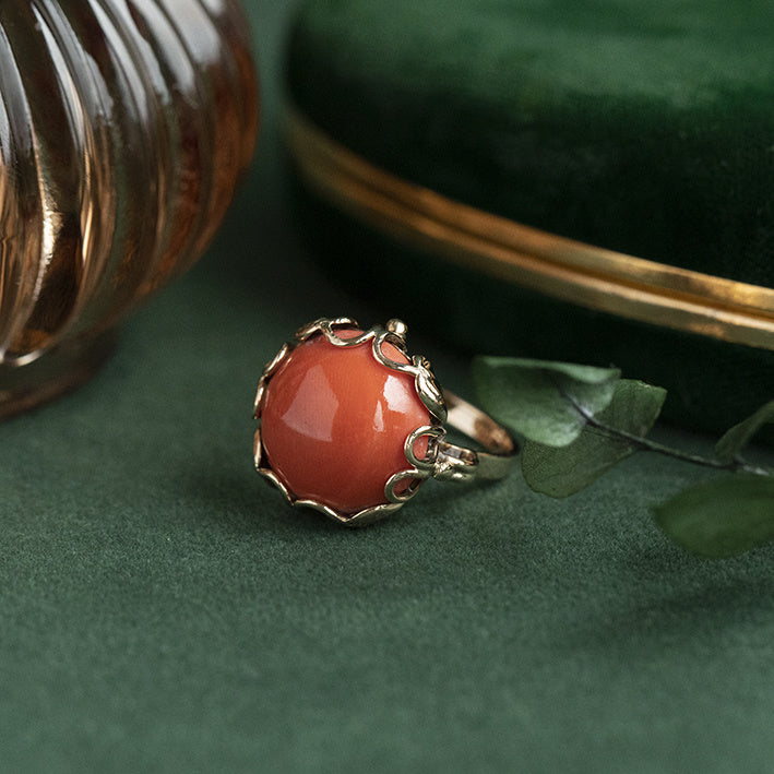 Gouden ring met bloedkoraal 14 krt