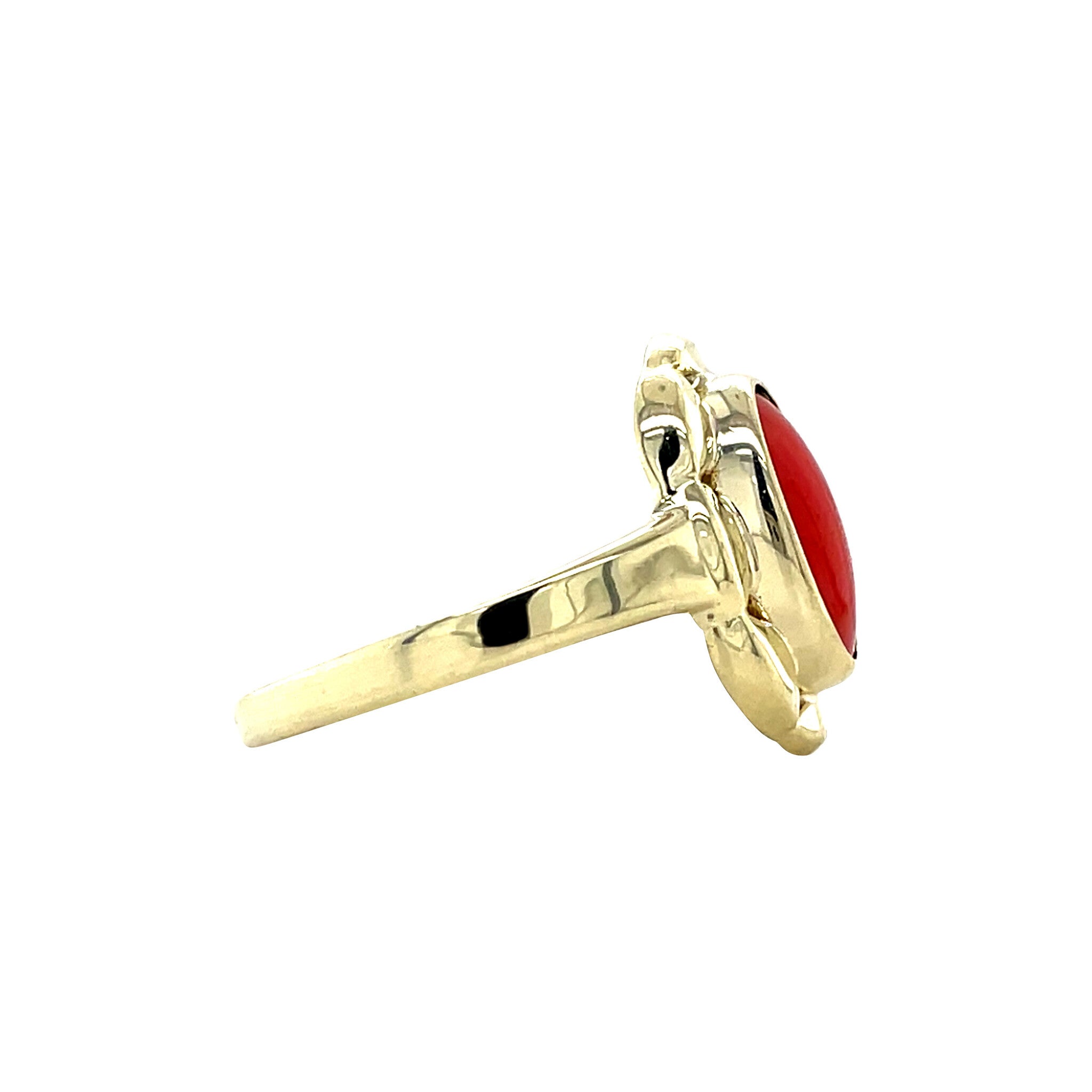 Gouden vintage ring met bloedkoraal 14 krt