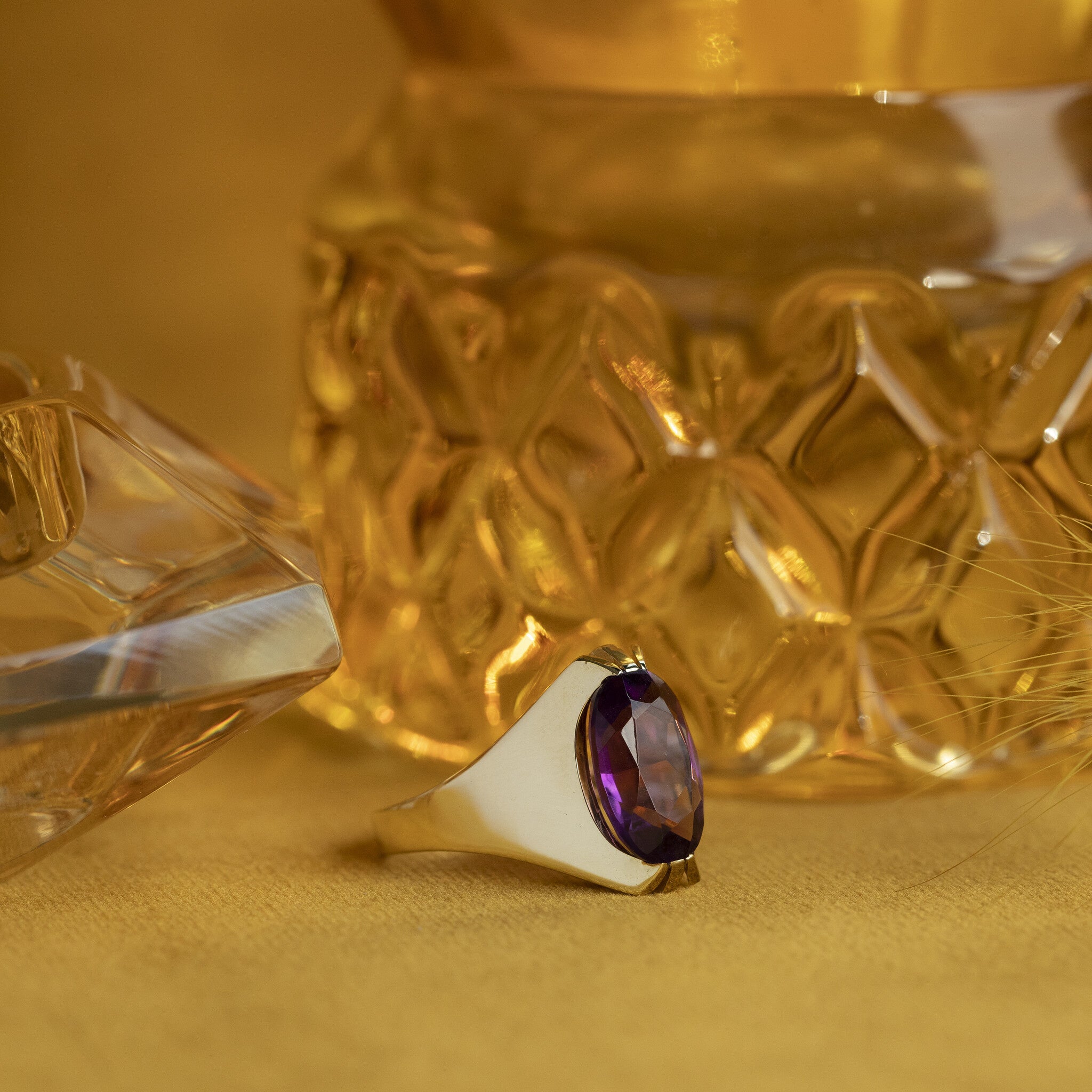 14 kt gold ring with amethyst