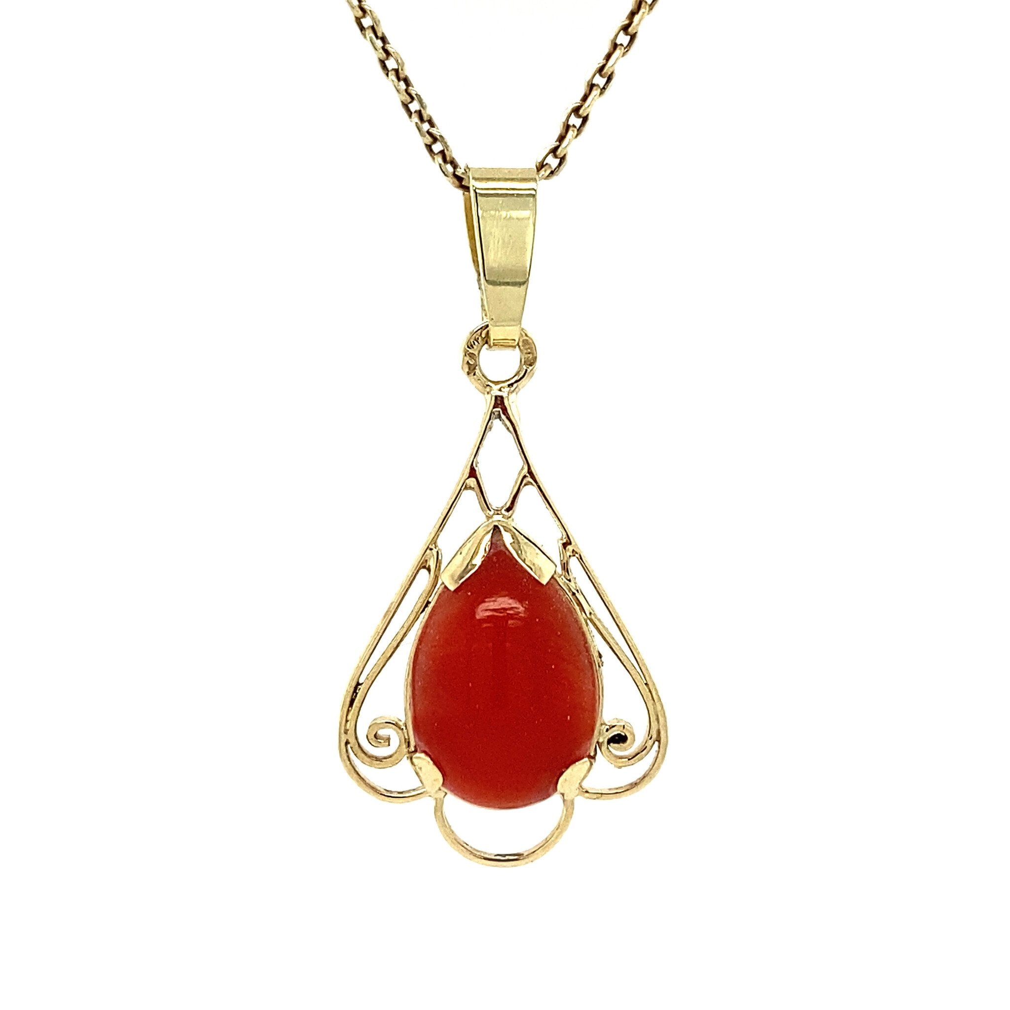 Gold pendant with coral 14 kt