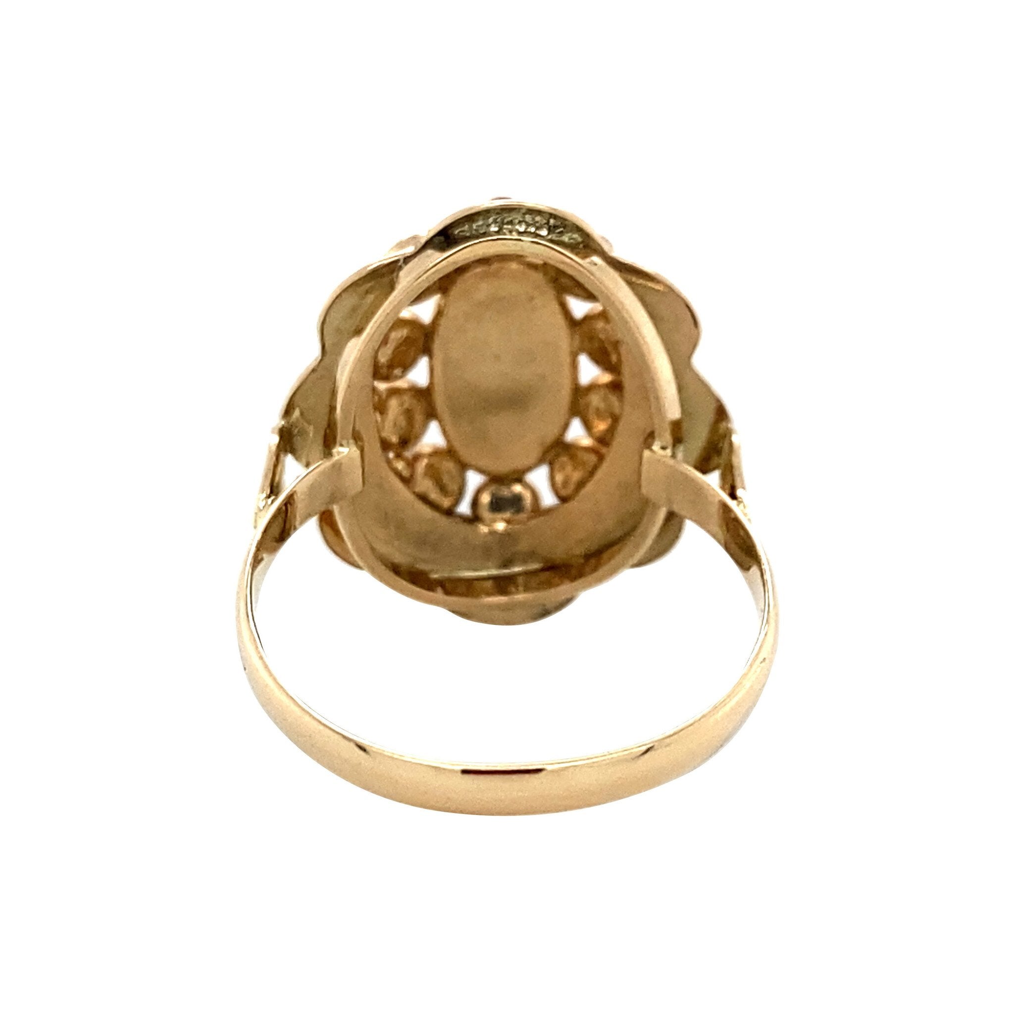 Gold entourage ring with blood coral 14 kt