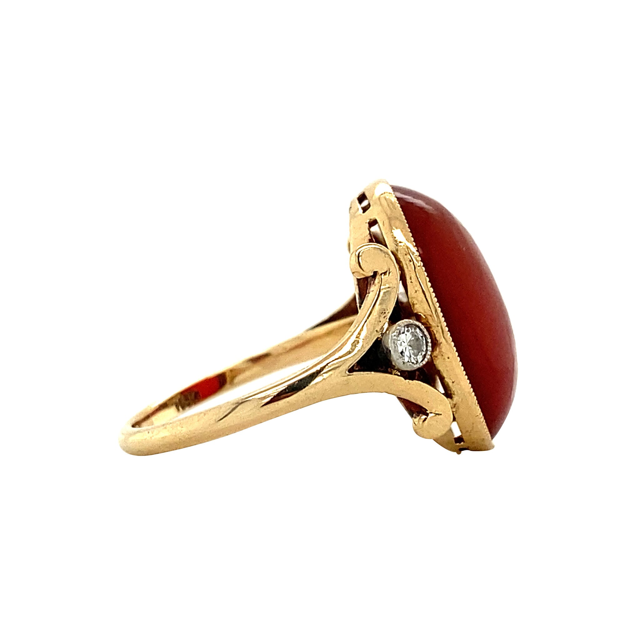 14 kt gold ring with carnelian and diamond