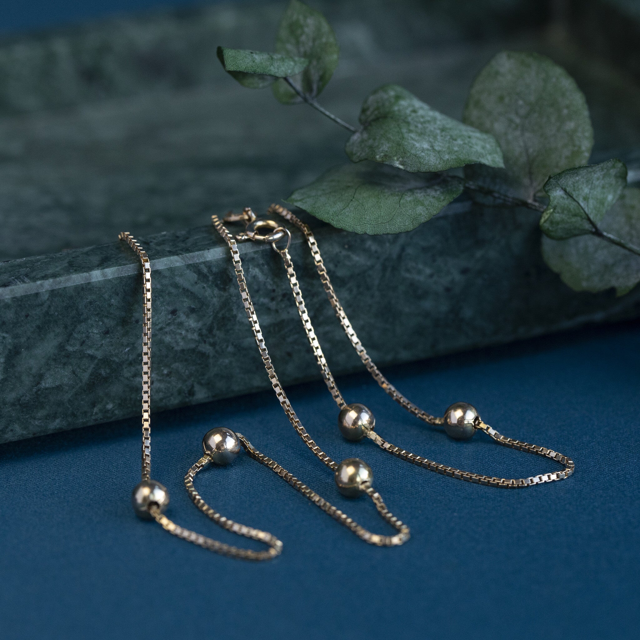 Gouden collier met bolletjes 42.5 cm 14 krt