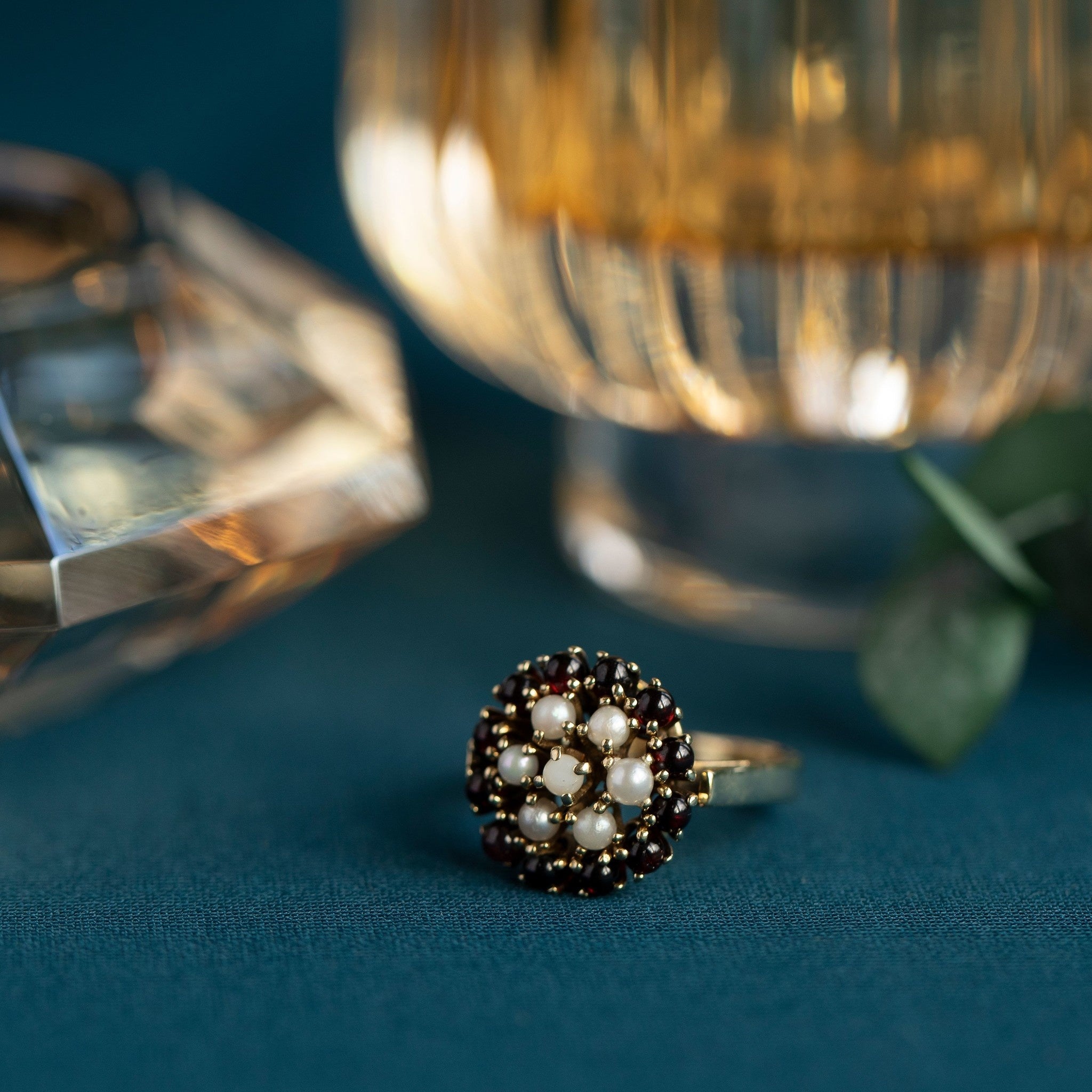 14 kt gold ring with garnet and pearl