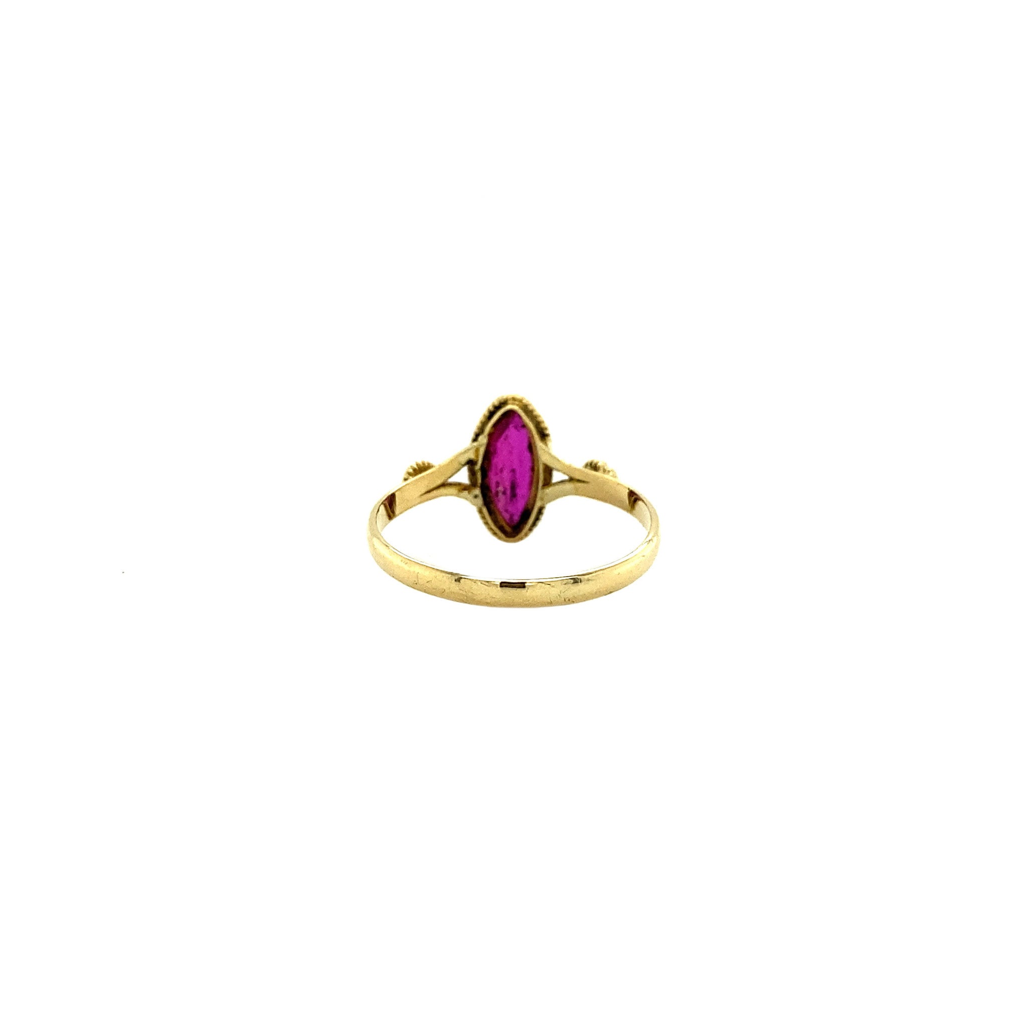 14 kt gold ring with ruby