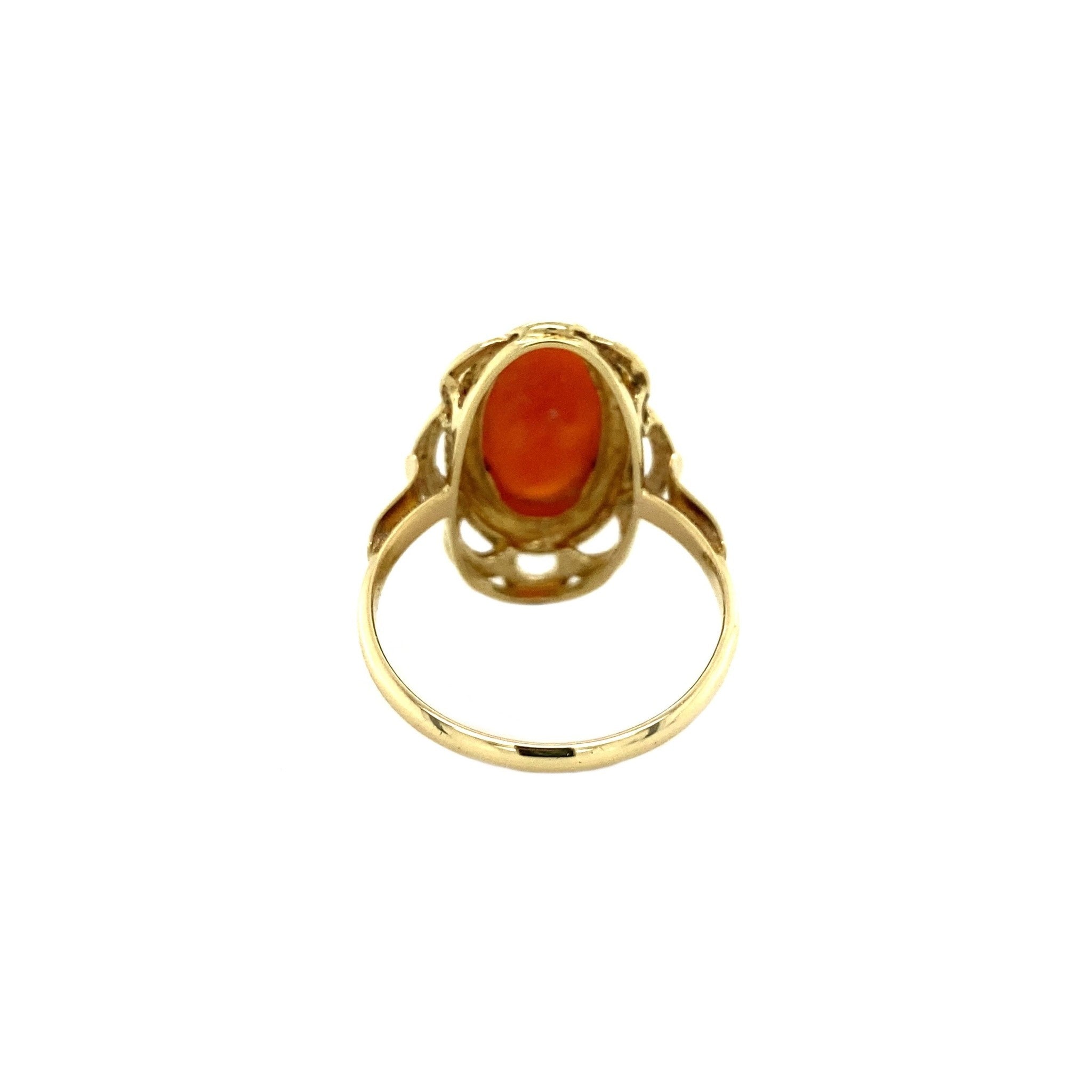Gold ring with cameo, 14 kt