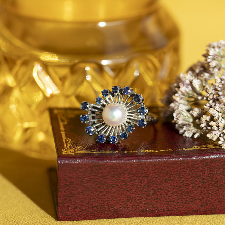 White gold vintage ring with sapphire and pearl 14 kt