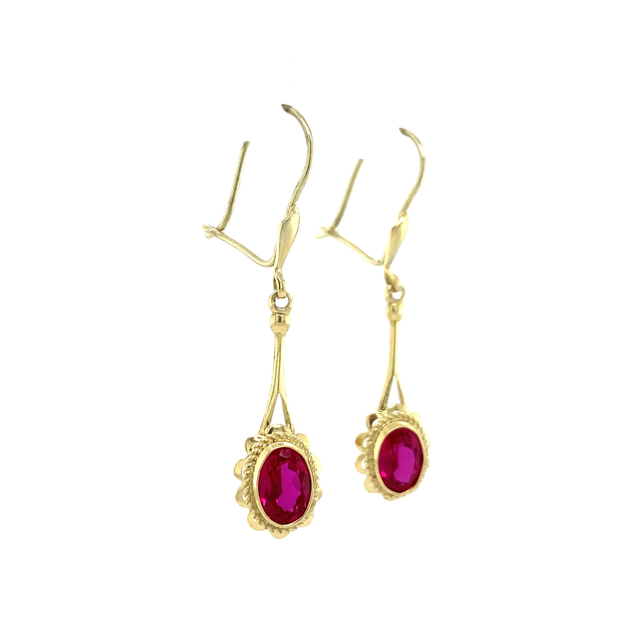 14 kt gold earrings with synthetic ruby