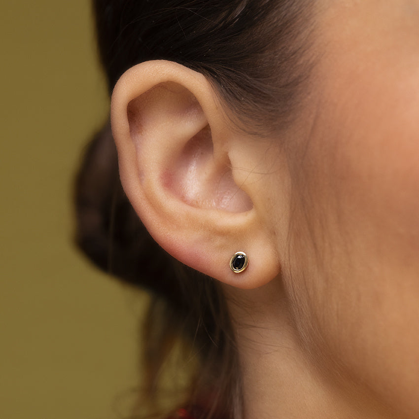 Oorbellen met saffier 9 kt