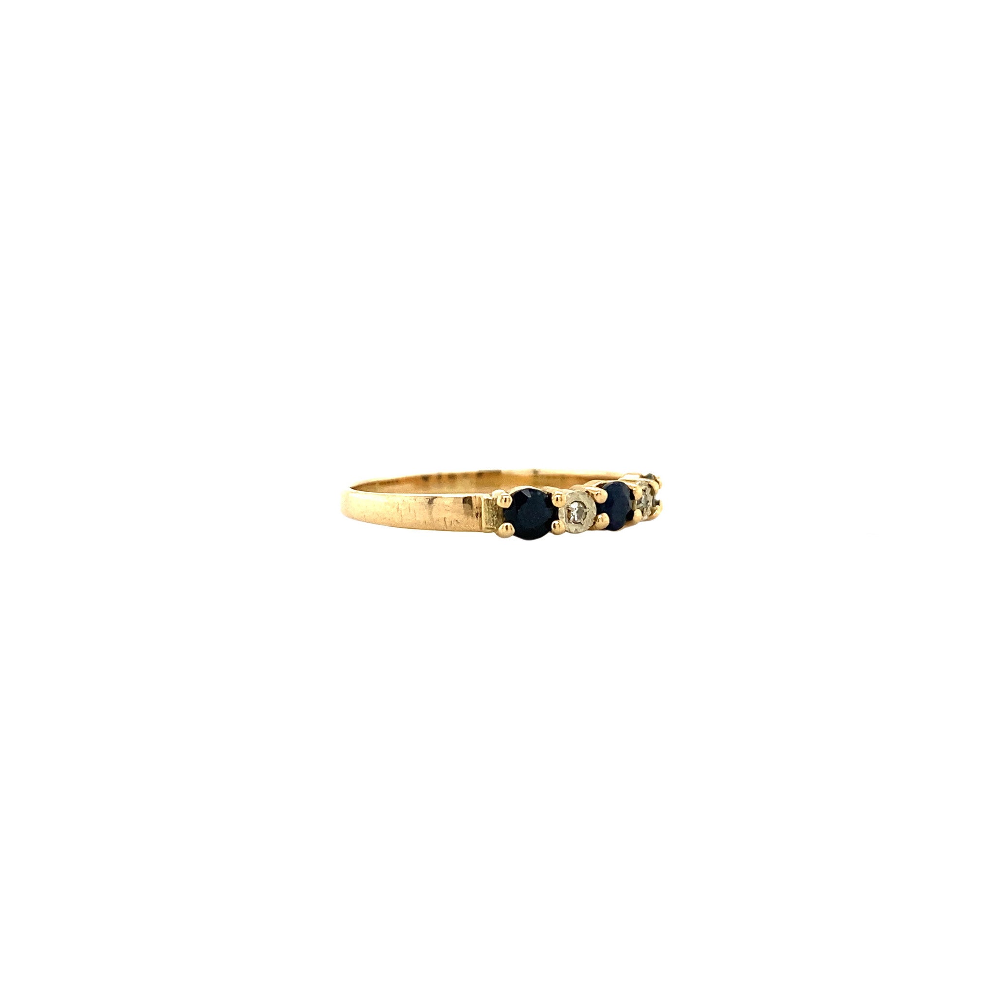Gold ring with diamond and sapphire 14 crt