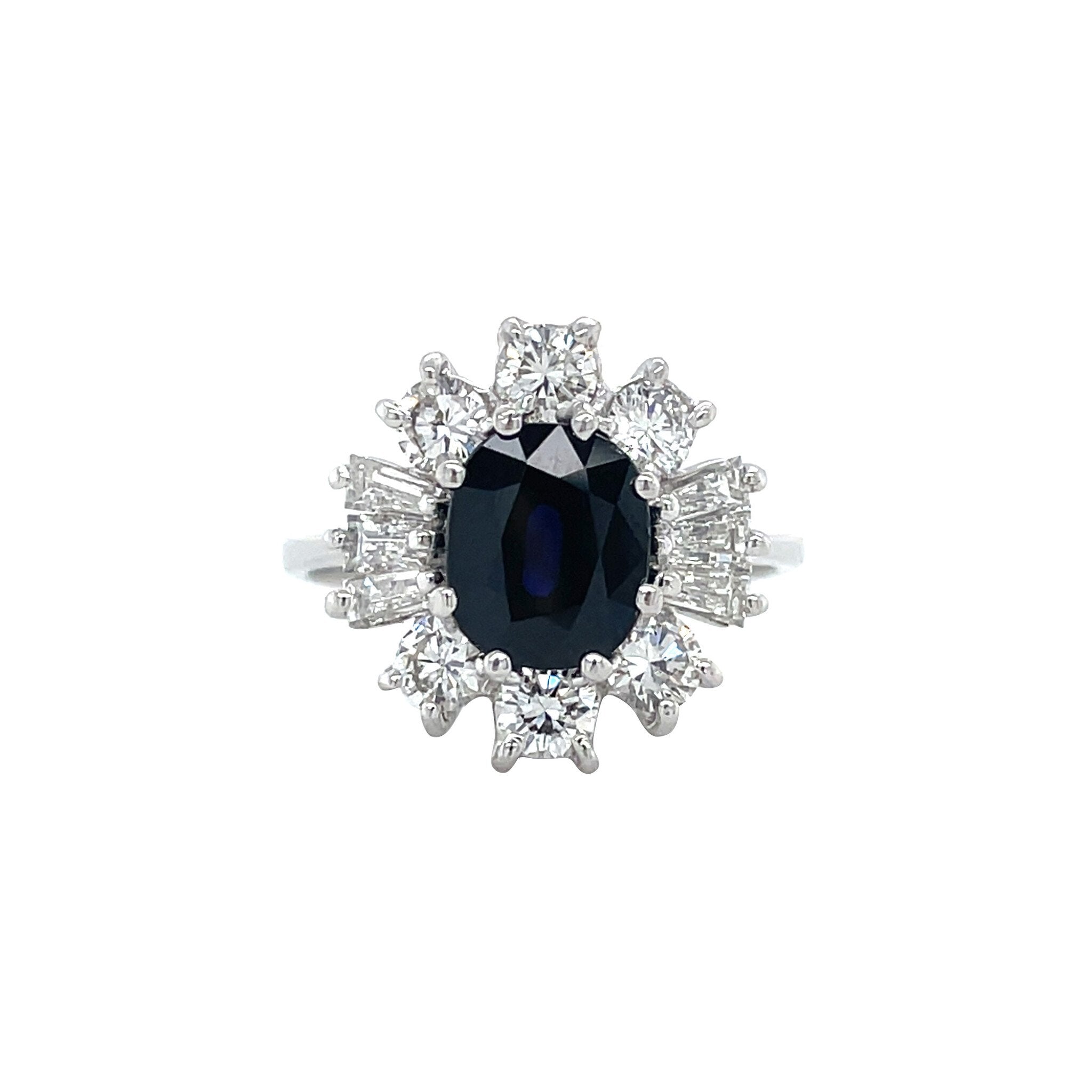 Vintage 14 kt white gold cluster ring with sapphire and diamond