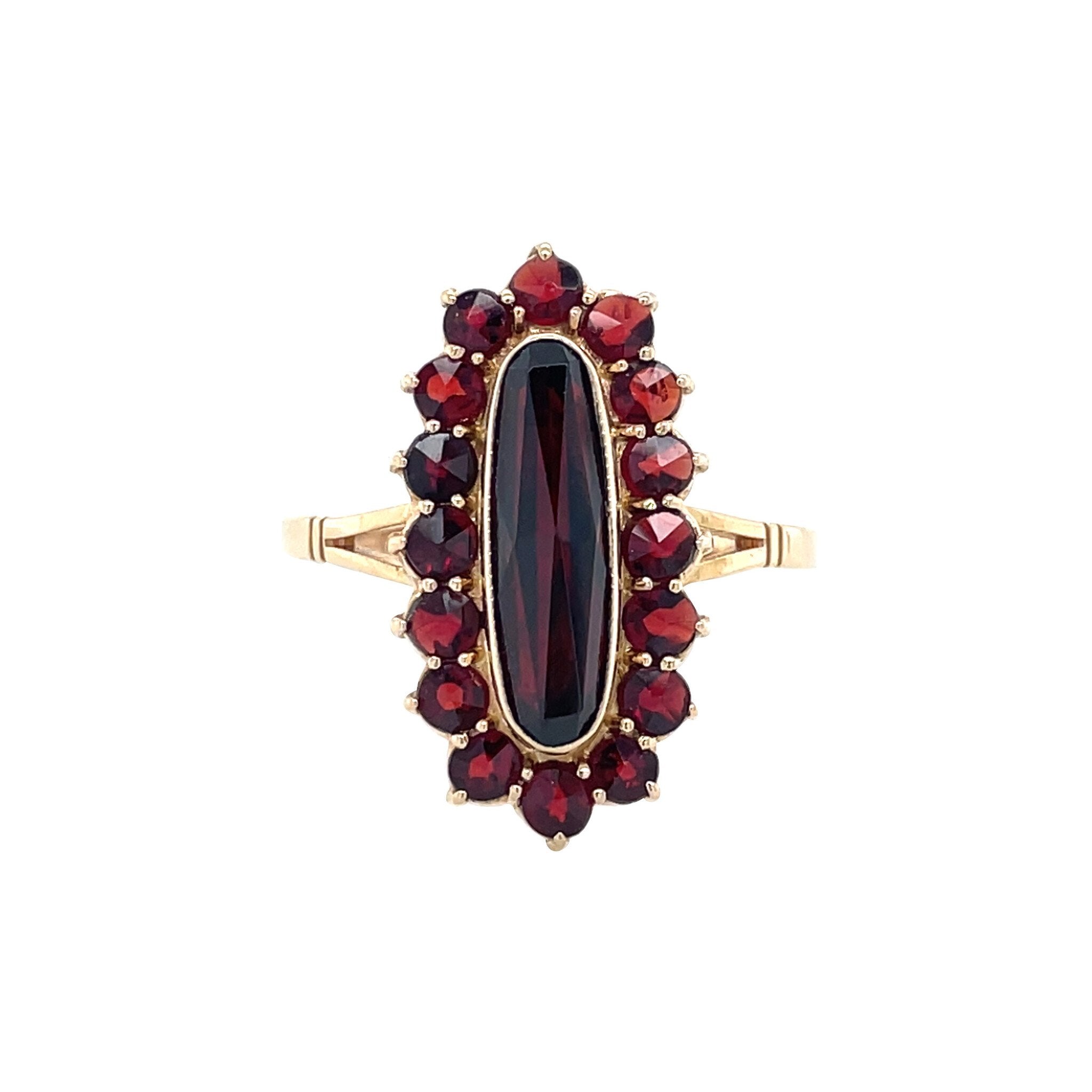 Vintage gold cluster ring with garnet, 14 kt