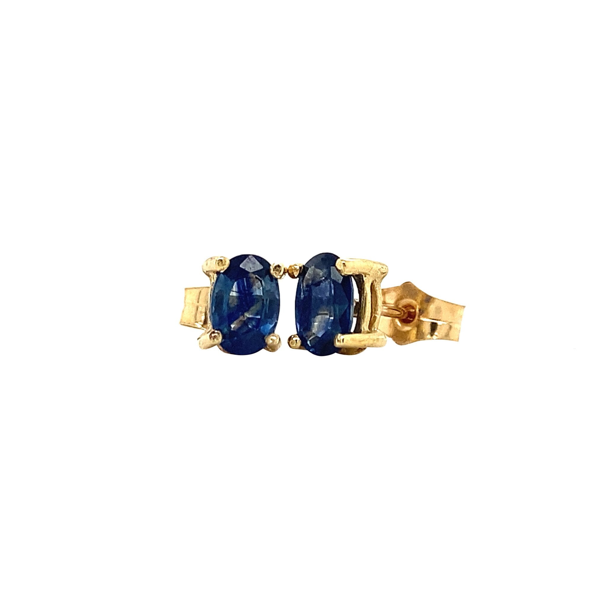 Gouden oorstekers met saffier 14 krt