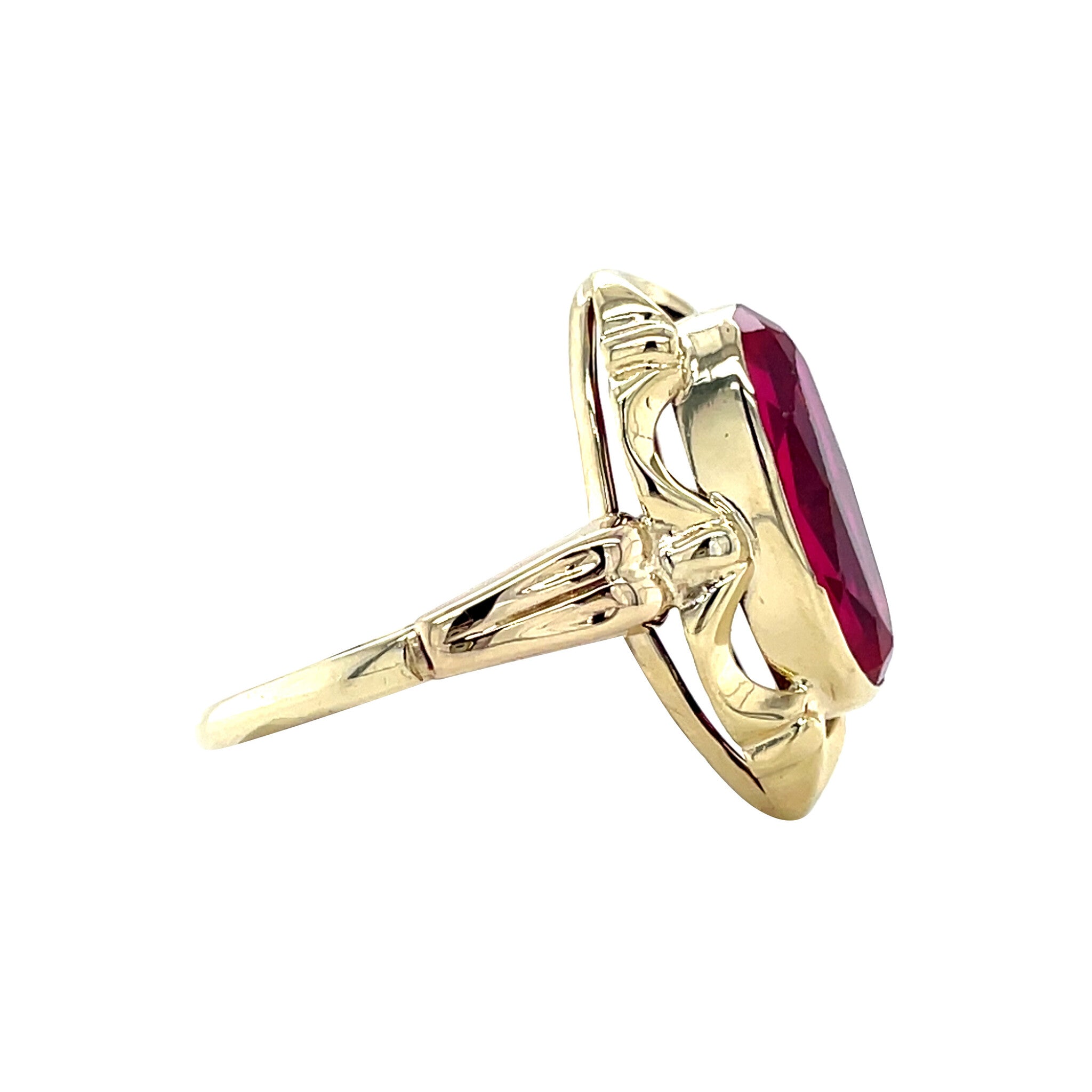 Gouden vintage ring met robijn 14 krt